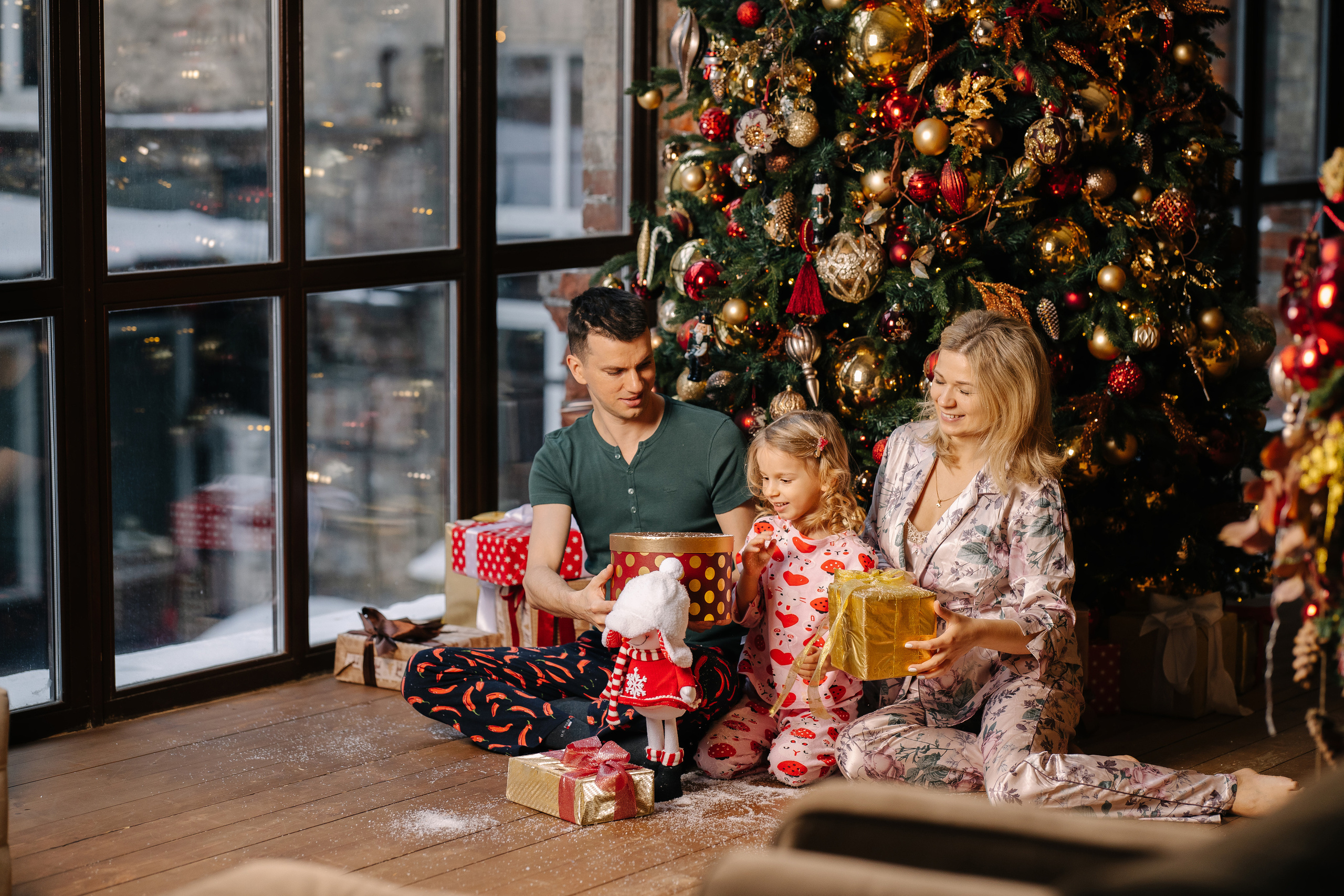 Новогодняя семейная фотосессия. Саша, Нина и Аня