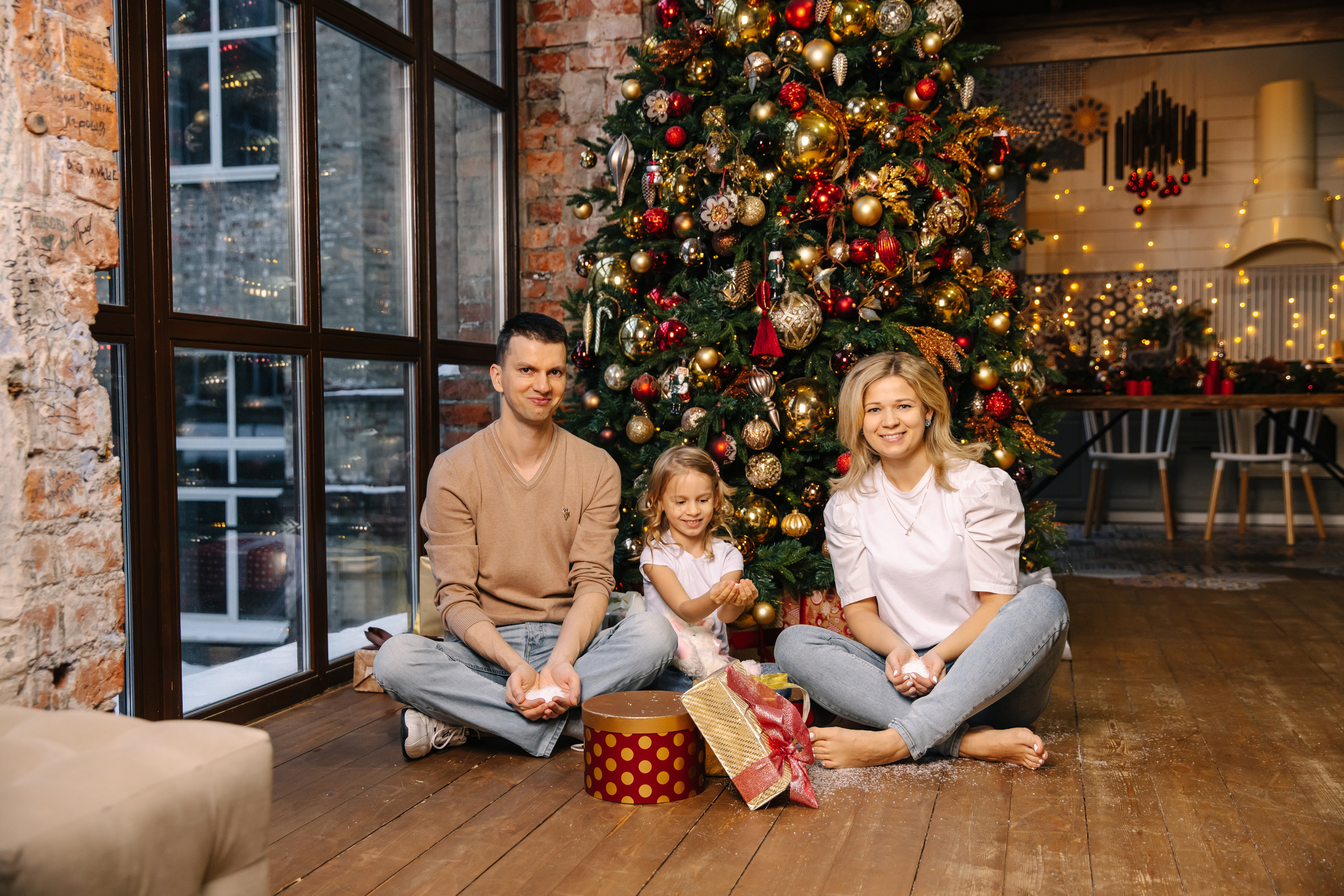 Новогодняя семейная фотосессия. Саша, Нина и Аня