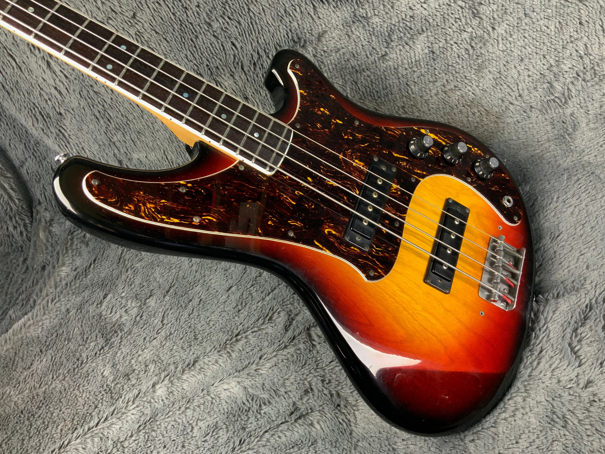 Yamaha SB-55 Super Bass