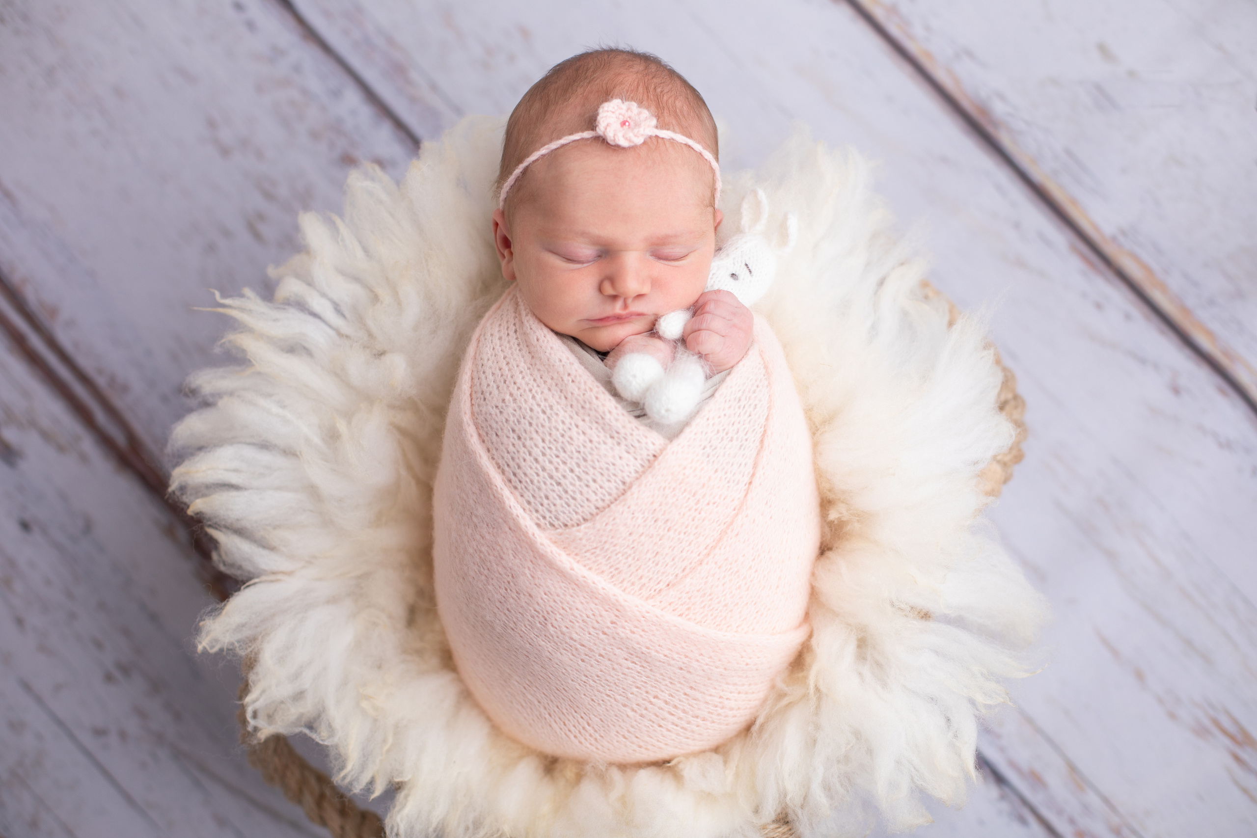 Newborn. Newborn photographer. Keski-Suomi (Central Finland)