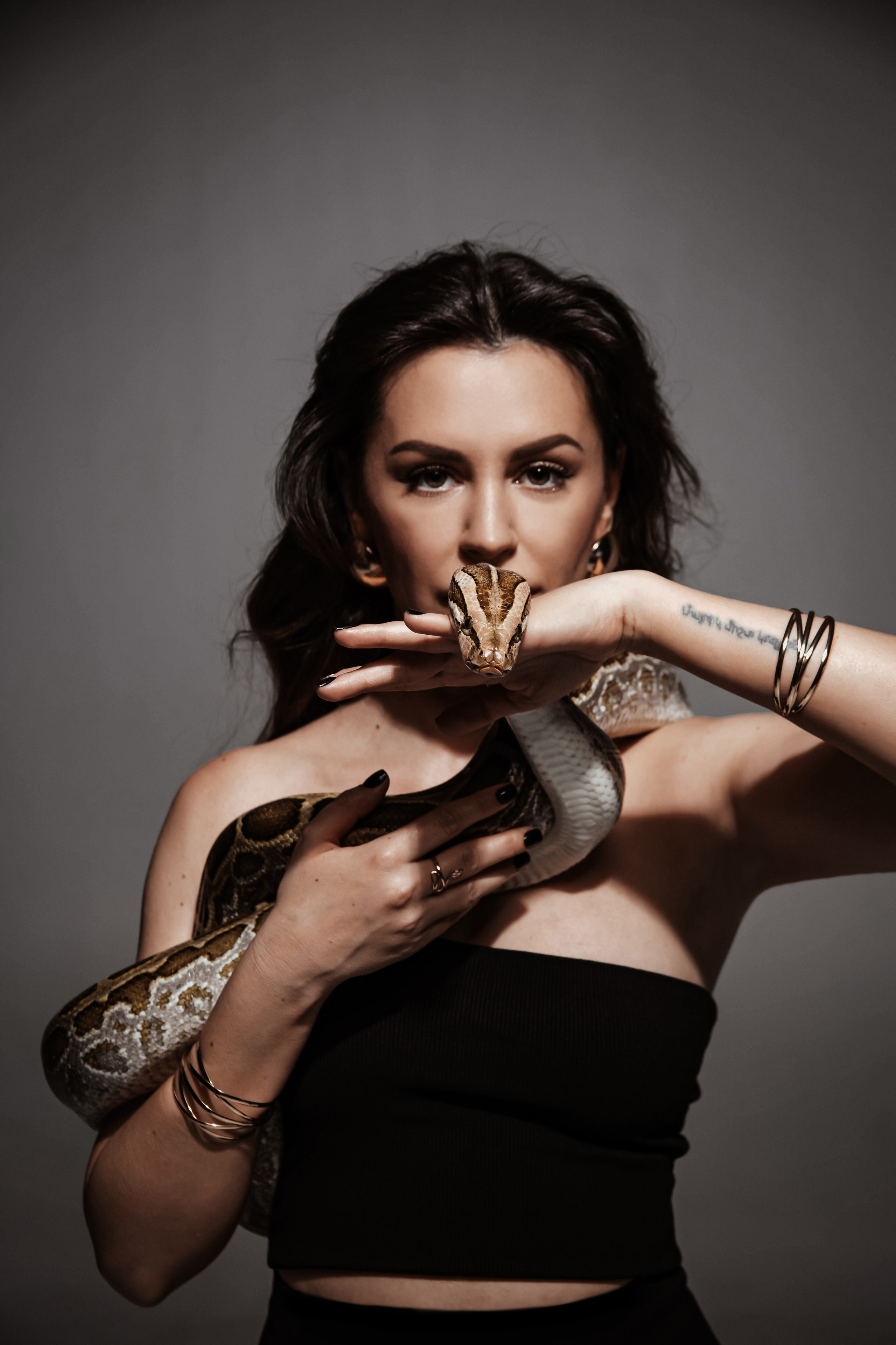 Женский портрет со змеей. Фотостудия № 1. Мария Авджян Фотограф и видеограф Краснодар