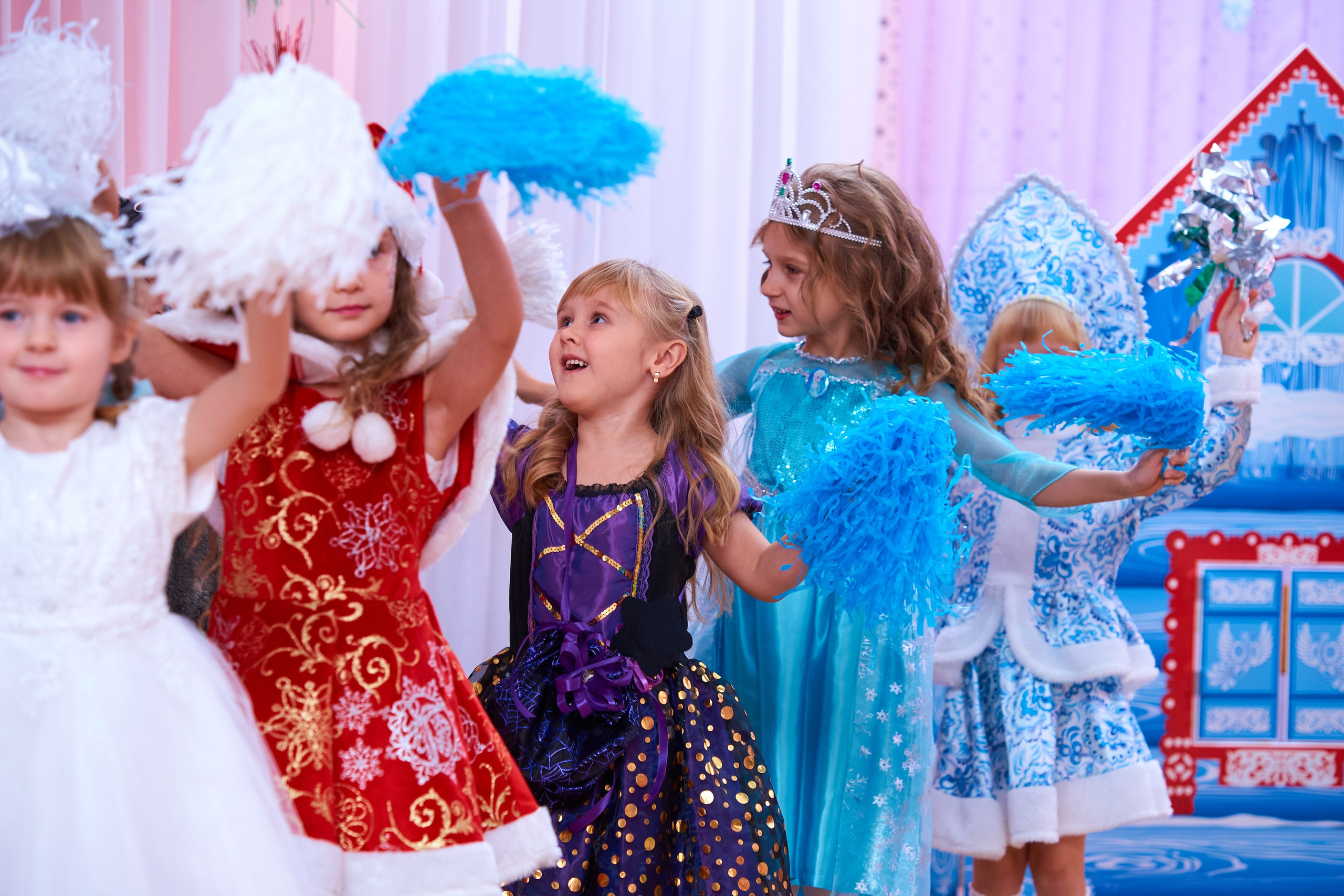 Новогодние утренники. Childrenfoto.ru