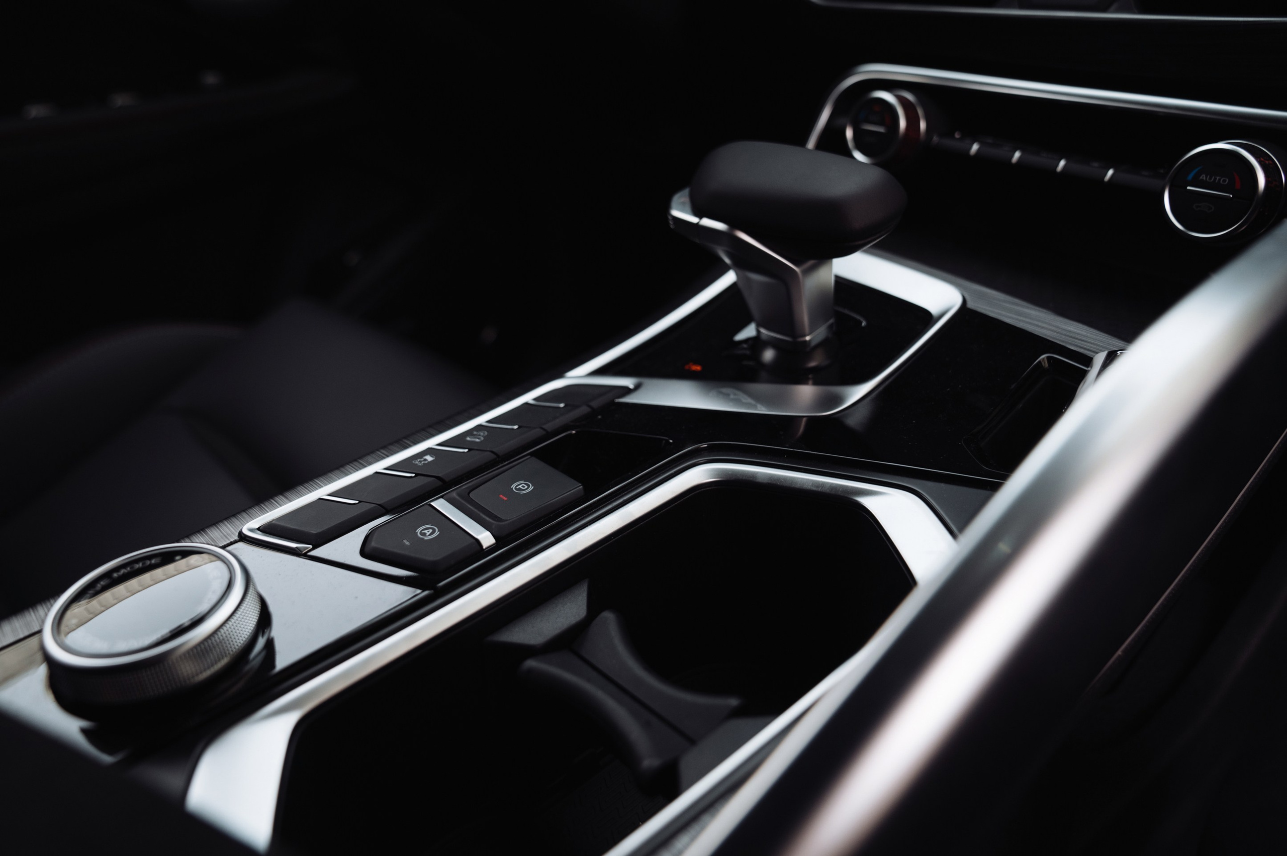 Рекламная съёмка Geely Tugella