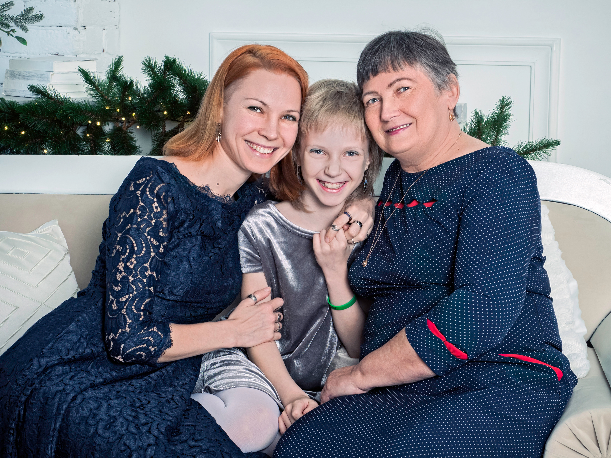 семейная фотосессия большая семья в студии, фотосессия образы для семьи