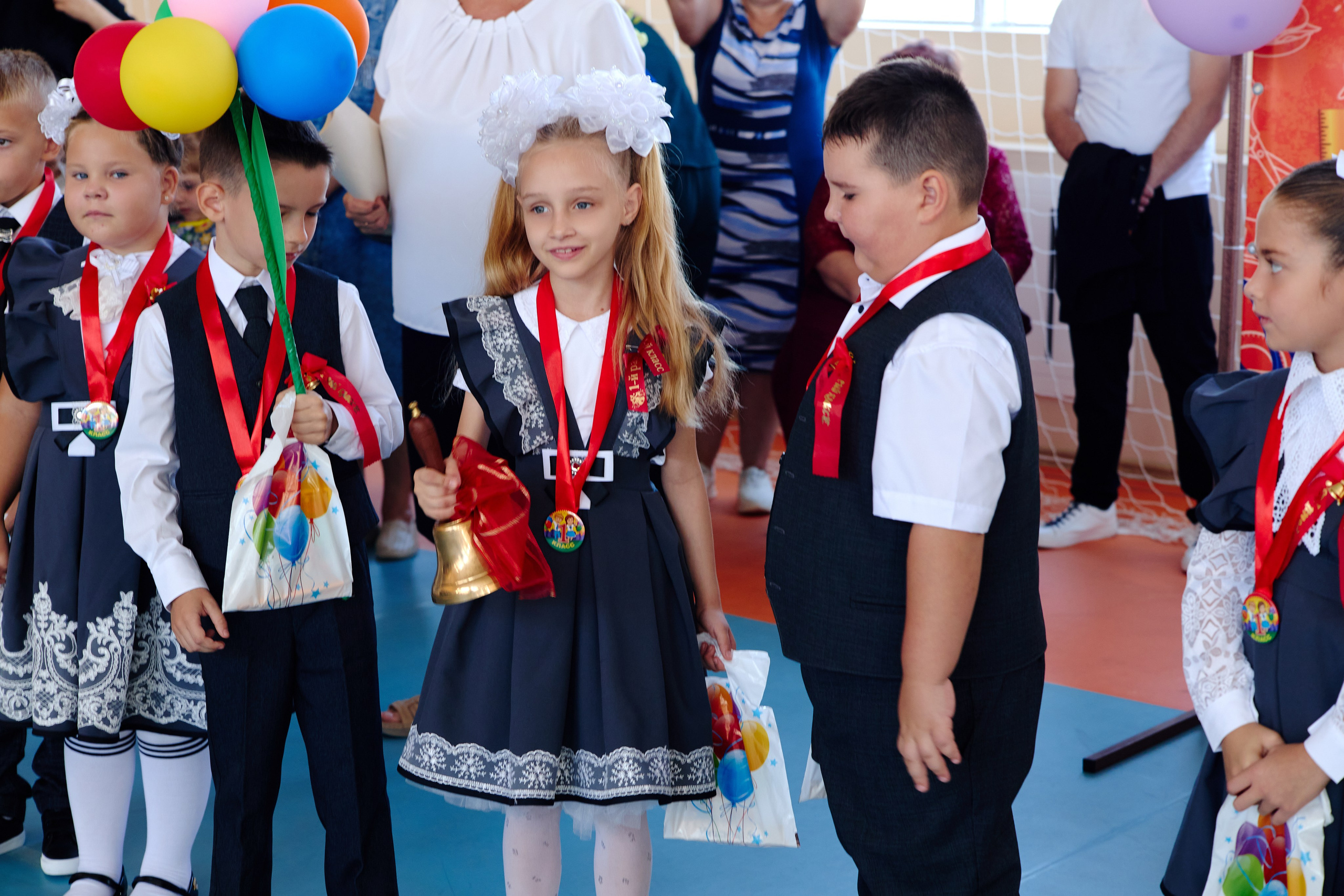 Съемка на 1 сентября. Фотограф Выпускные альбомы Таганрог Сергей Коробченко