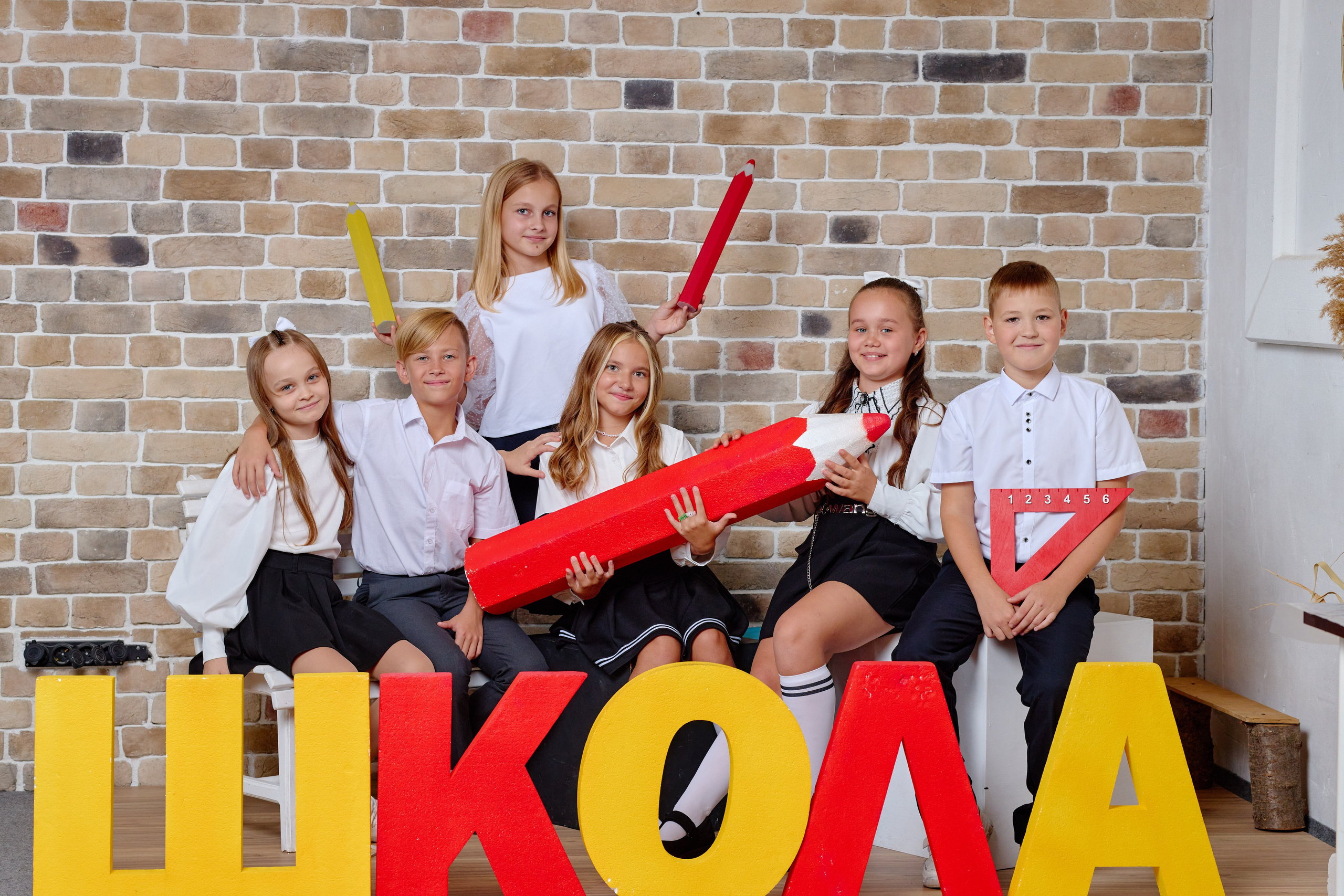 Сьемка групповых фото для выпускного альбома таганрог. Фотограф Выпускные альбомы Таганрог Сергей Коробченко