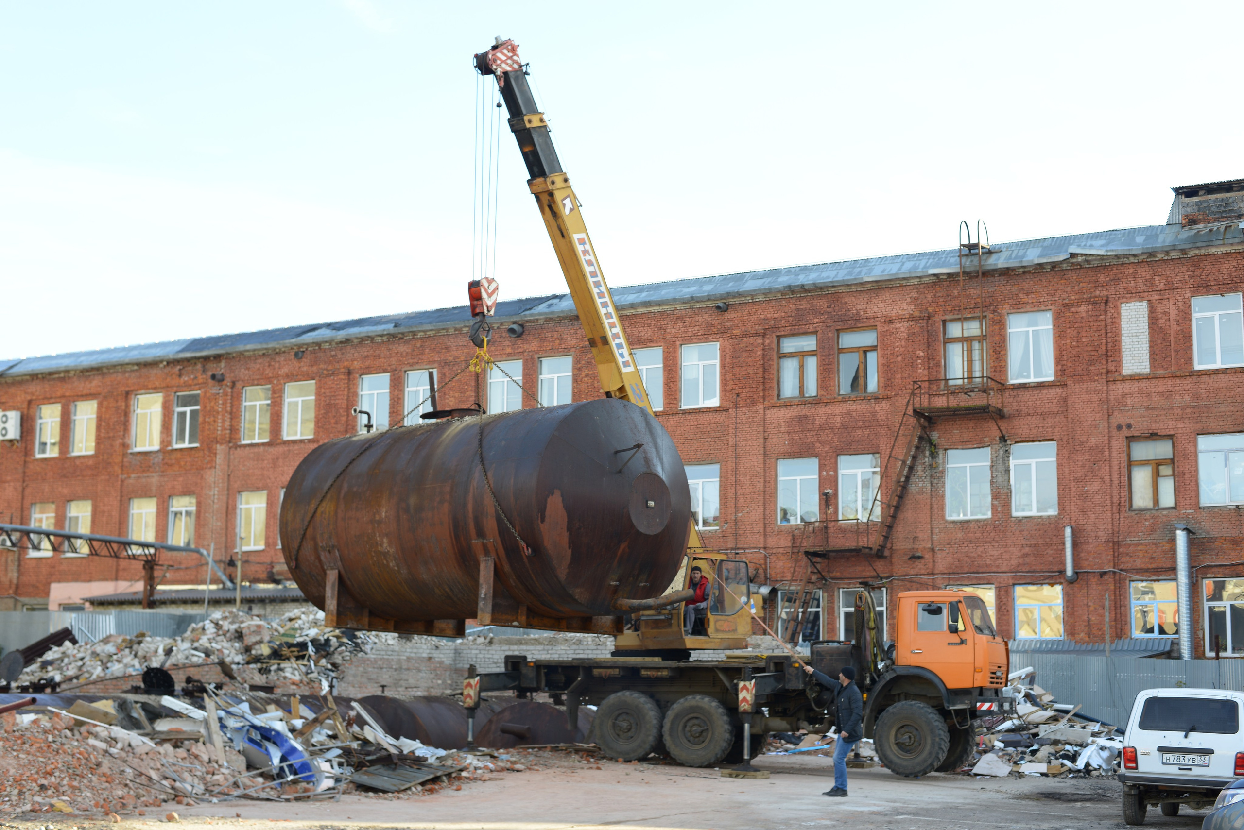 Тех обслуживание нерудных карьеров, строительство ангаров, промышленное строительство, токарные работы, ремонт установок, сеялок, грохотов,. Rystemys Picture