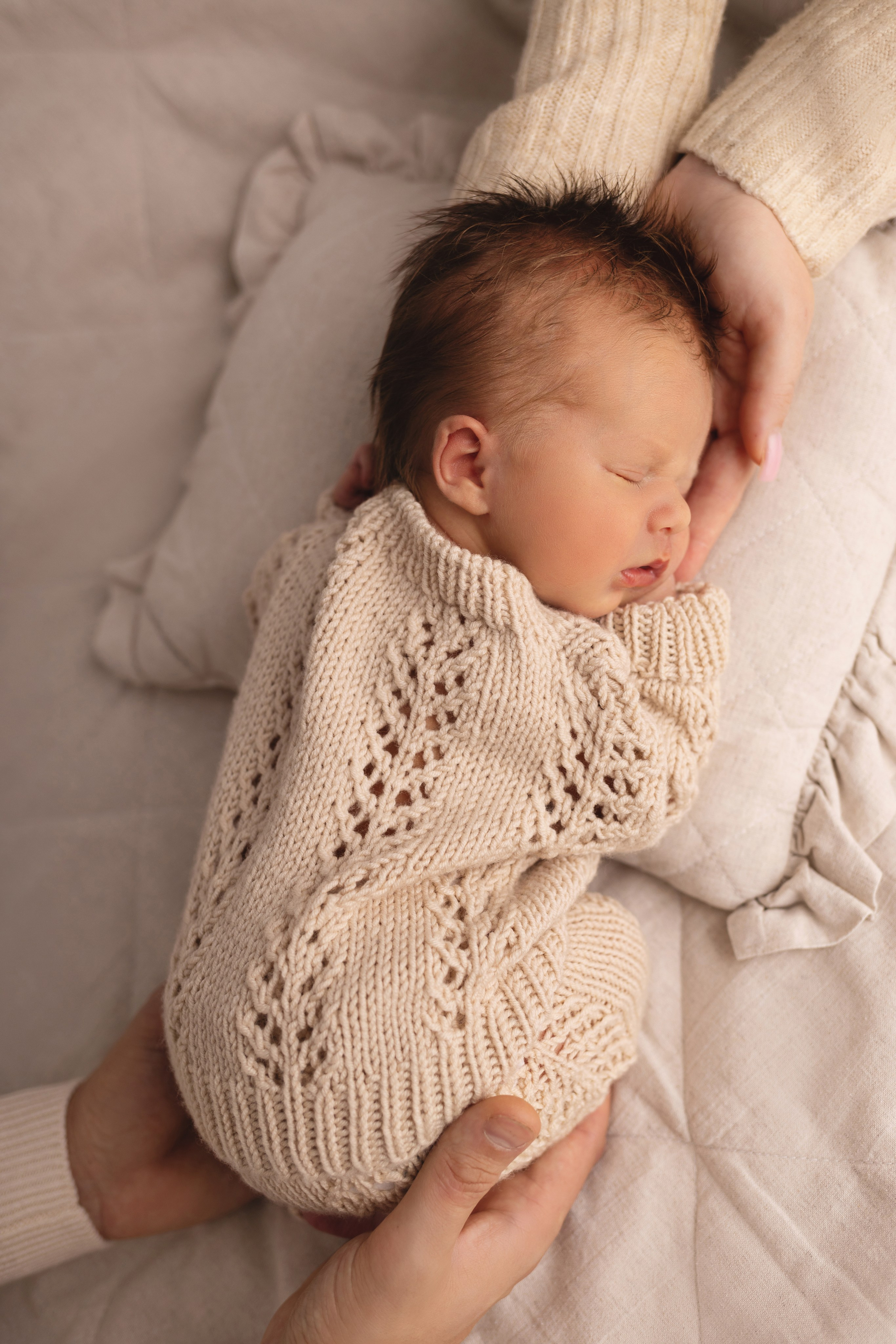 Newborn съемка в стиле Лайф. Фотограф новорожденных малышей в Омске и Омской области Эльвира Камаева