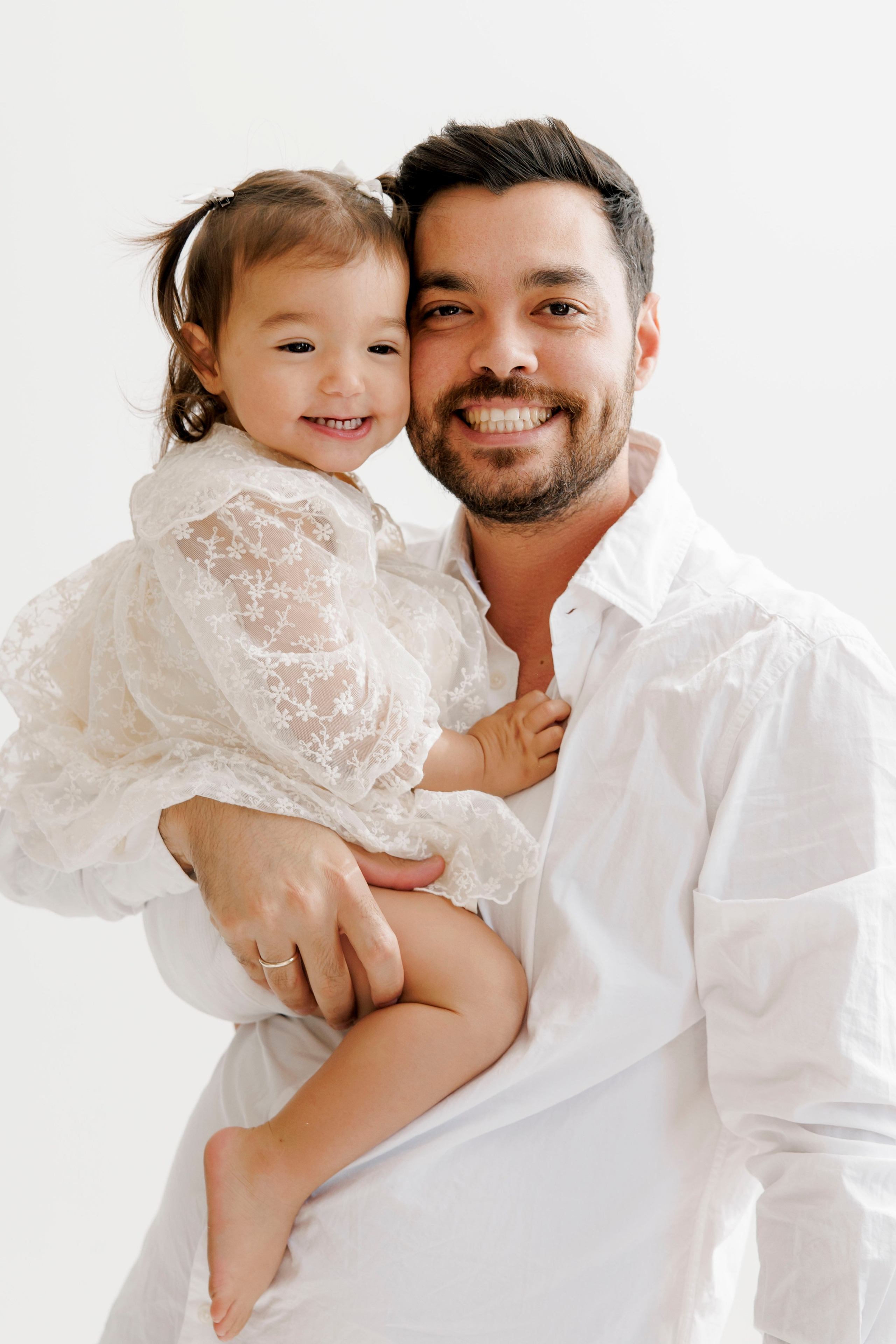 Family photoshoot inside the studio. Wedding and family photographer