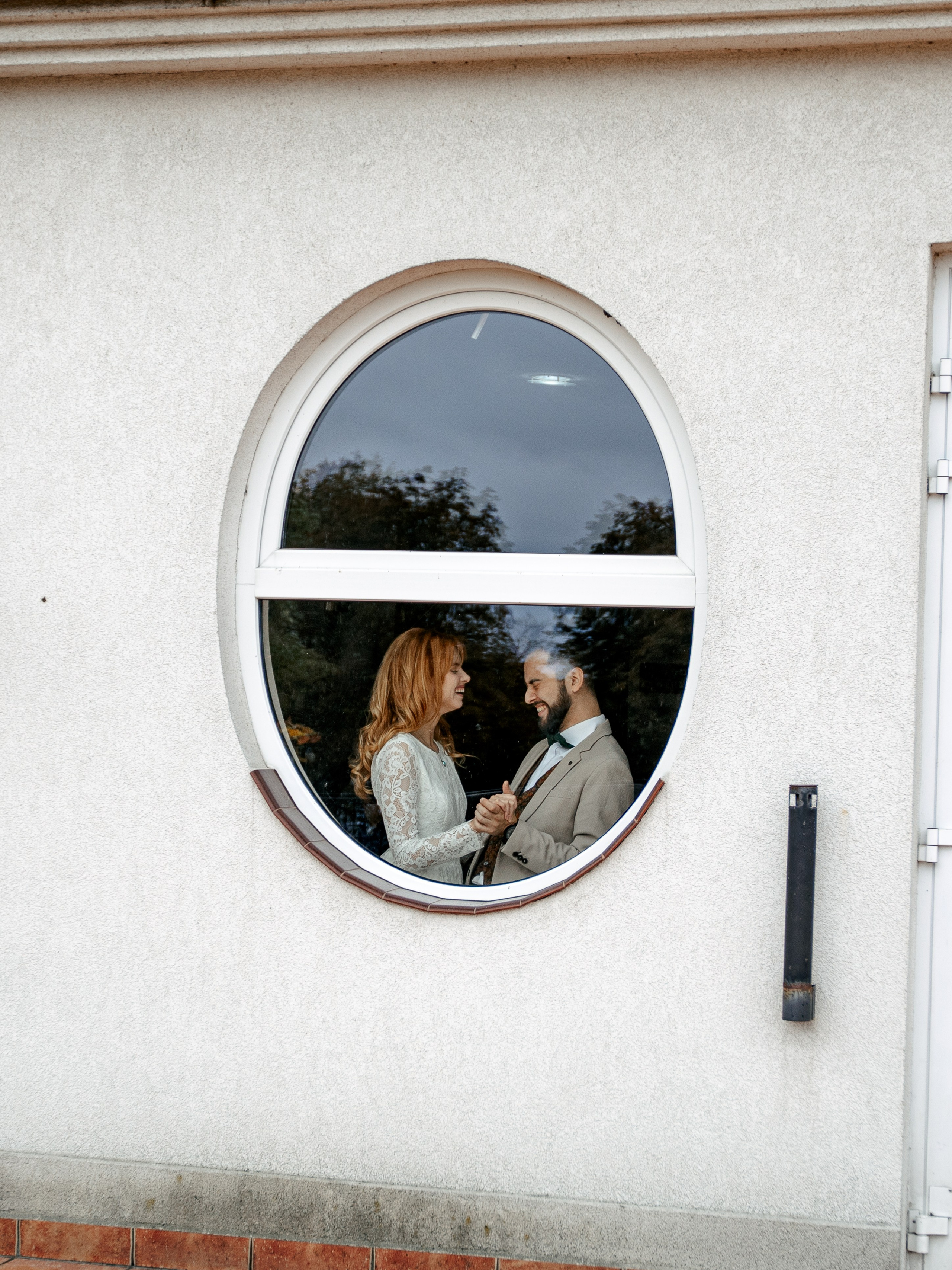 Ślubna sesja zdjęciowa w plenerze. Свадебный фотограф Варшава Лодзь Польша Елена Юцова