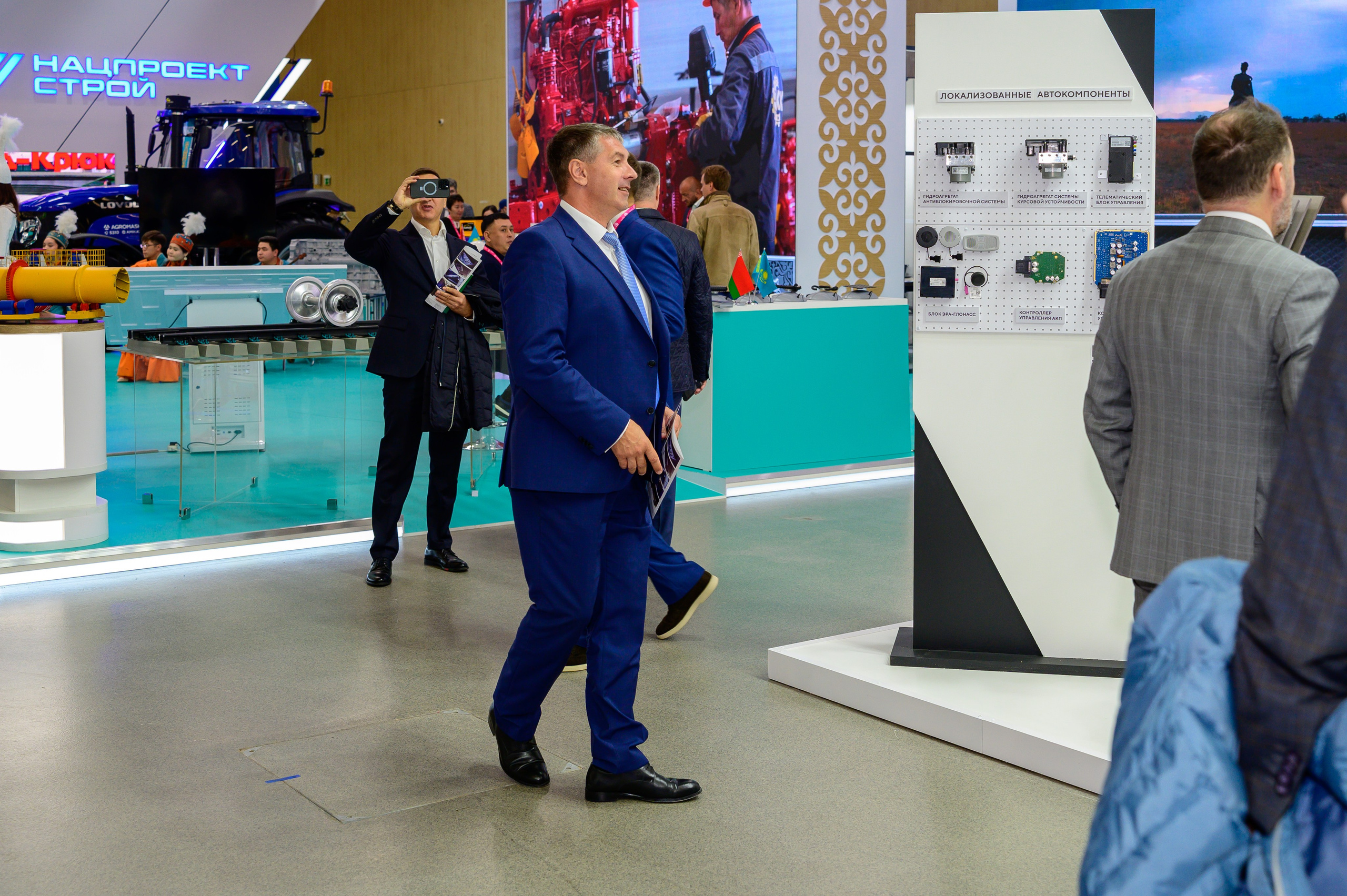 BigindustrialweekBelarus. Фотоуслуги, услуги фотографа, фотографирование важных событий