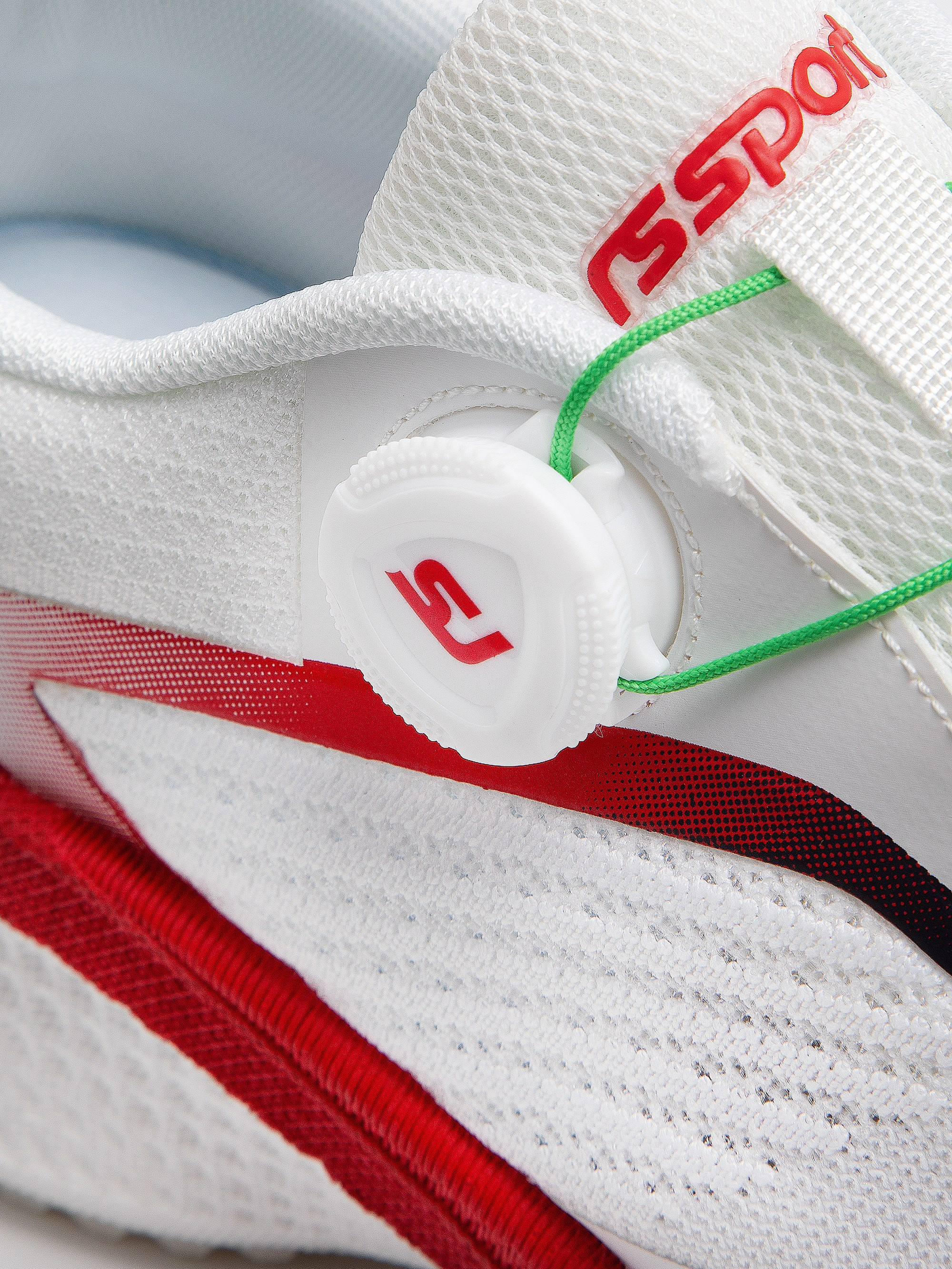 Каталожная фотография обуви. Фотограф в Москве Егор Гончаров