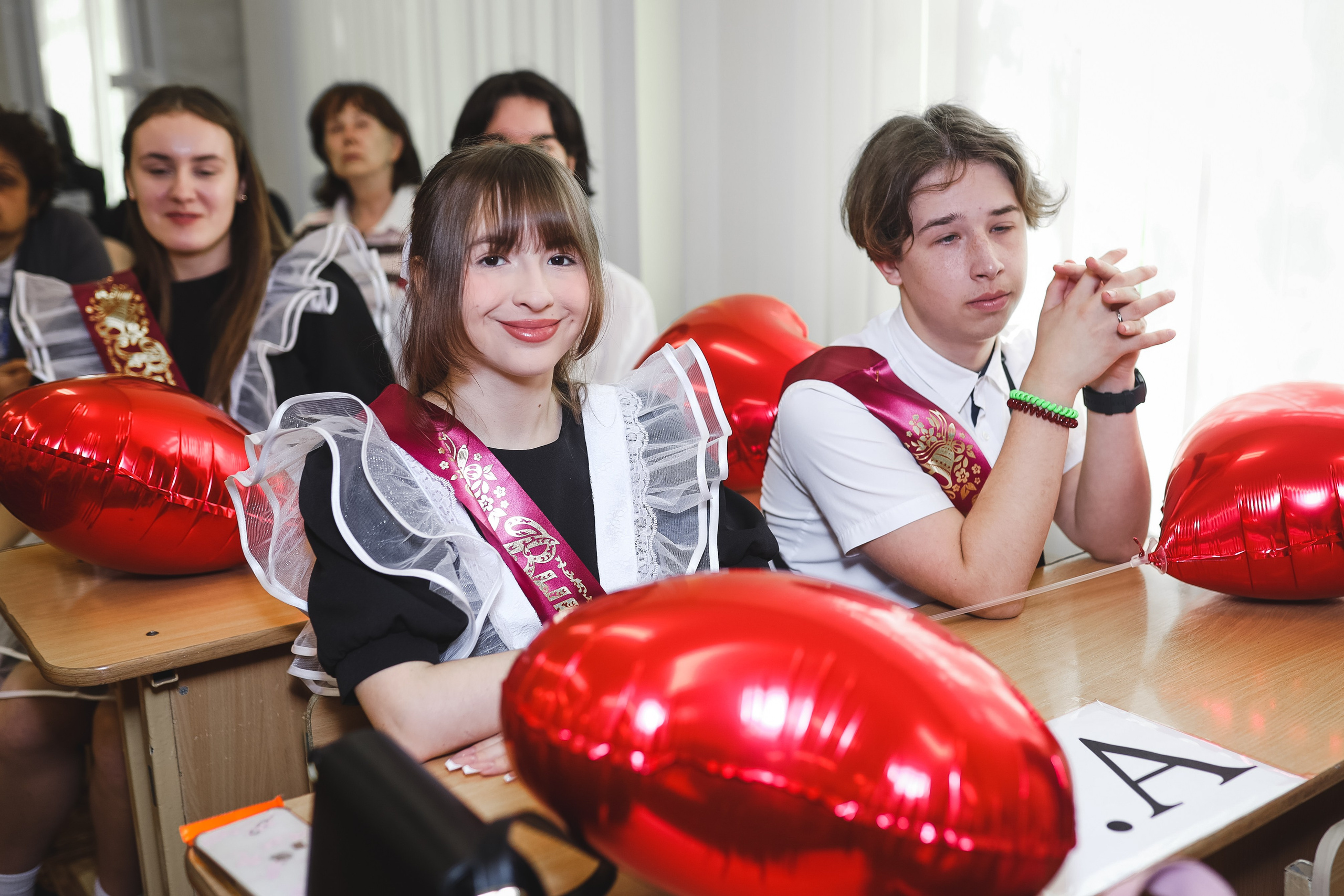 Последний звонок, фотосъемка в Севастополе. Фотограф в Севастополе и в Крыму