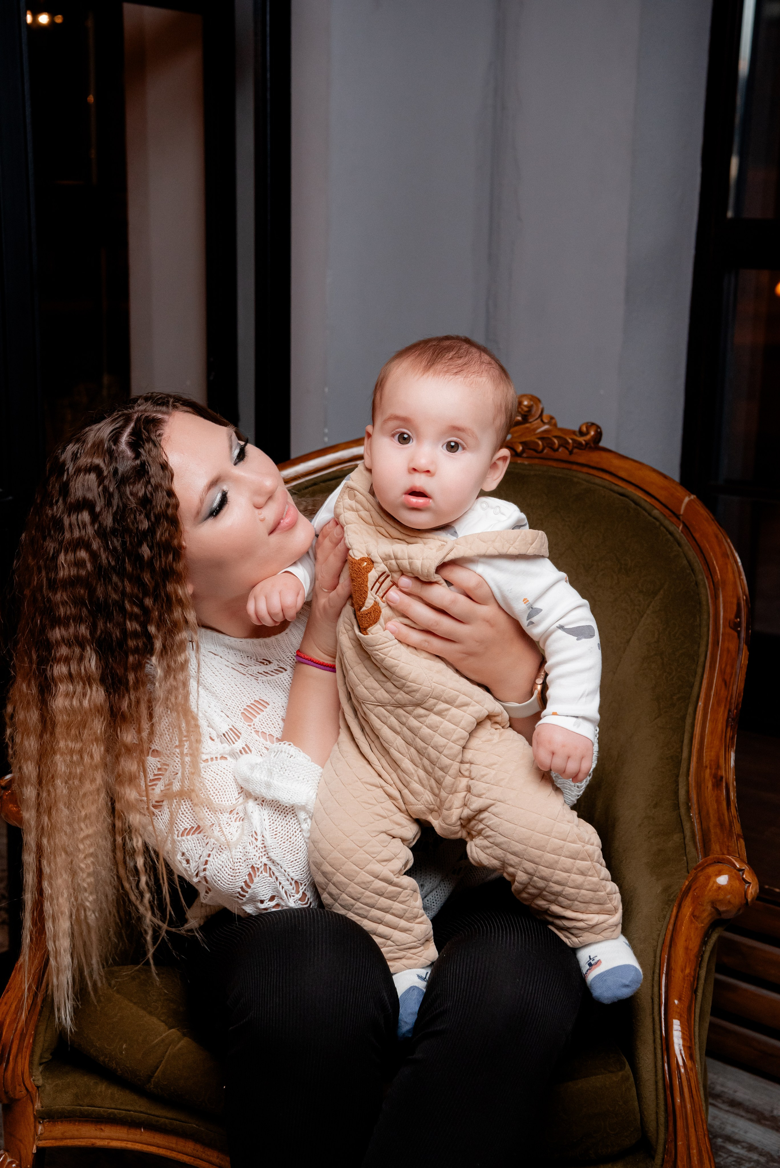 Семья Шварц в студии Атмосфера, зал Колорит. Фотограф в Волгограде и Волжском Александр Горбань