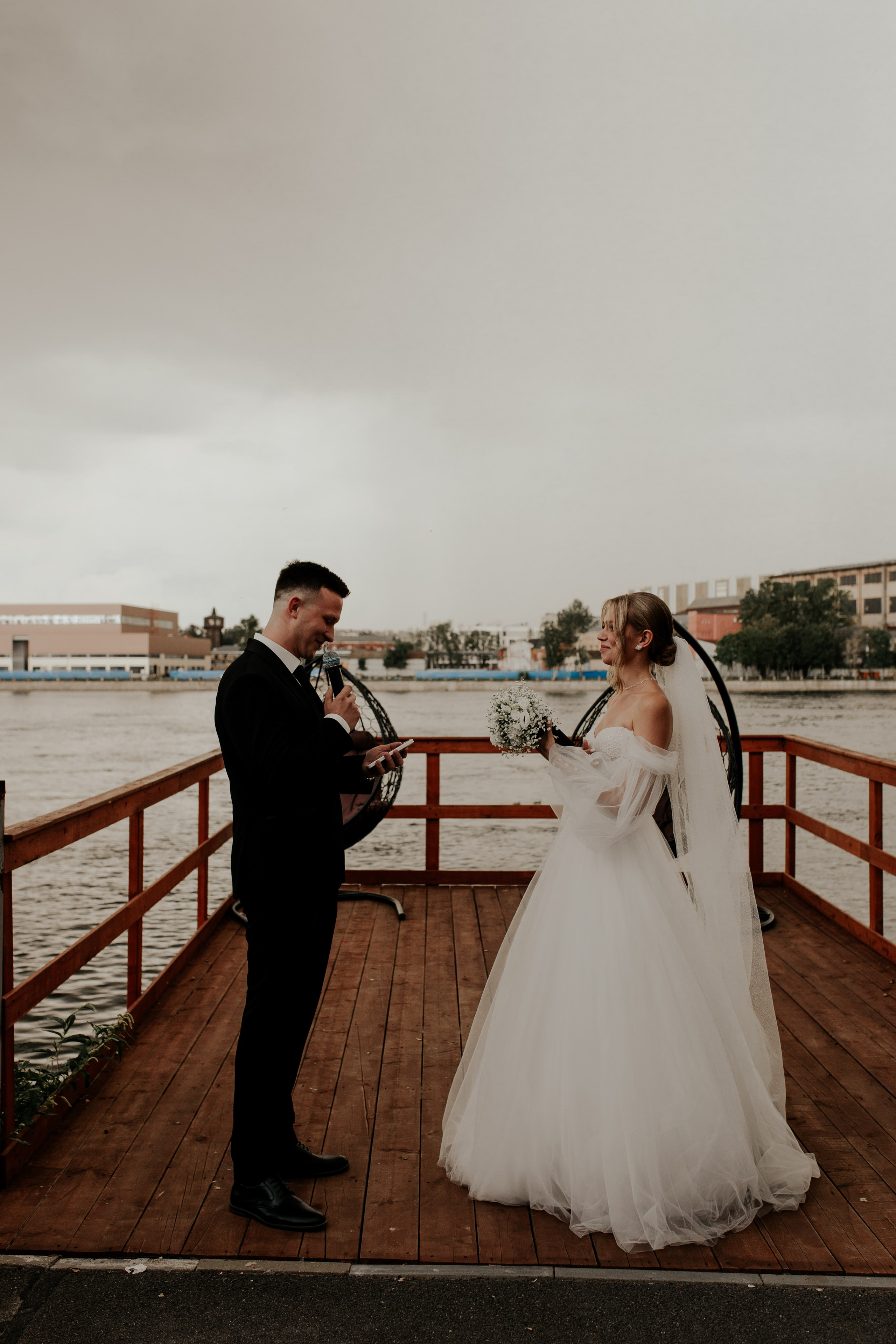 Свадебный банкет в Санкт-Петербурге — Трогательная фотосессия с родными и лавстори. Фотограф в Санкт-Петербурге Лиза Семченкова