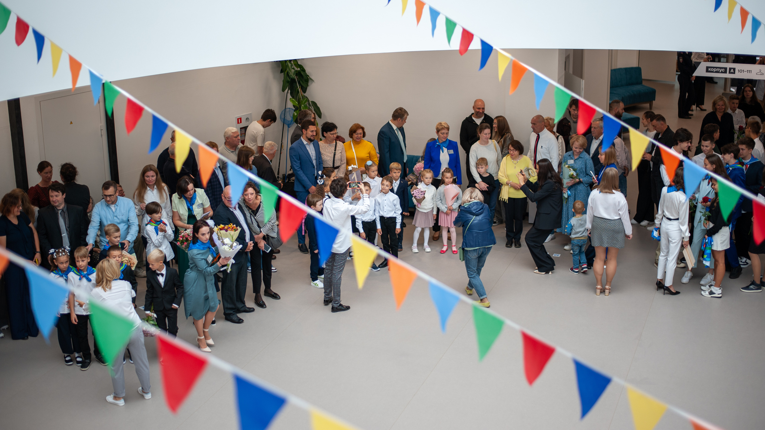 Школьные мероприятия. Портретный фотограф в Москве — Иван Саяпин