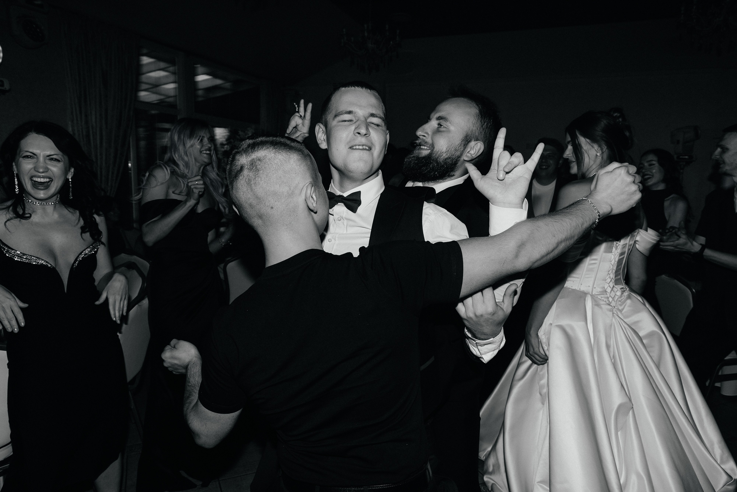 Анастасии и Игоря в усадьбе Легенда | АНОНС. Свадебный фотограф в Минске/Беларуси Сергей Спиридонов