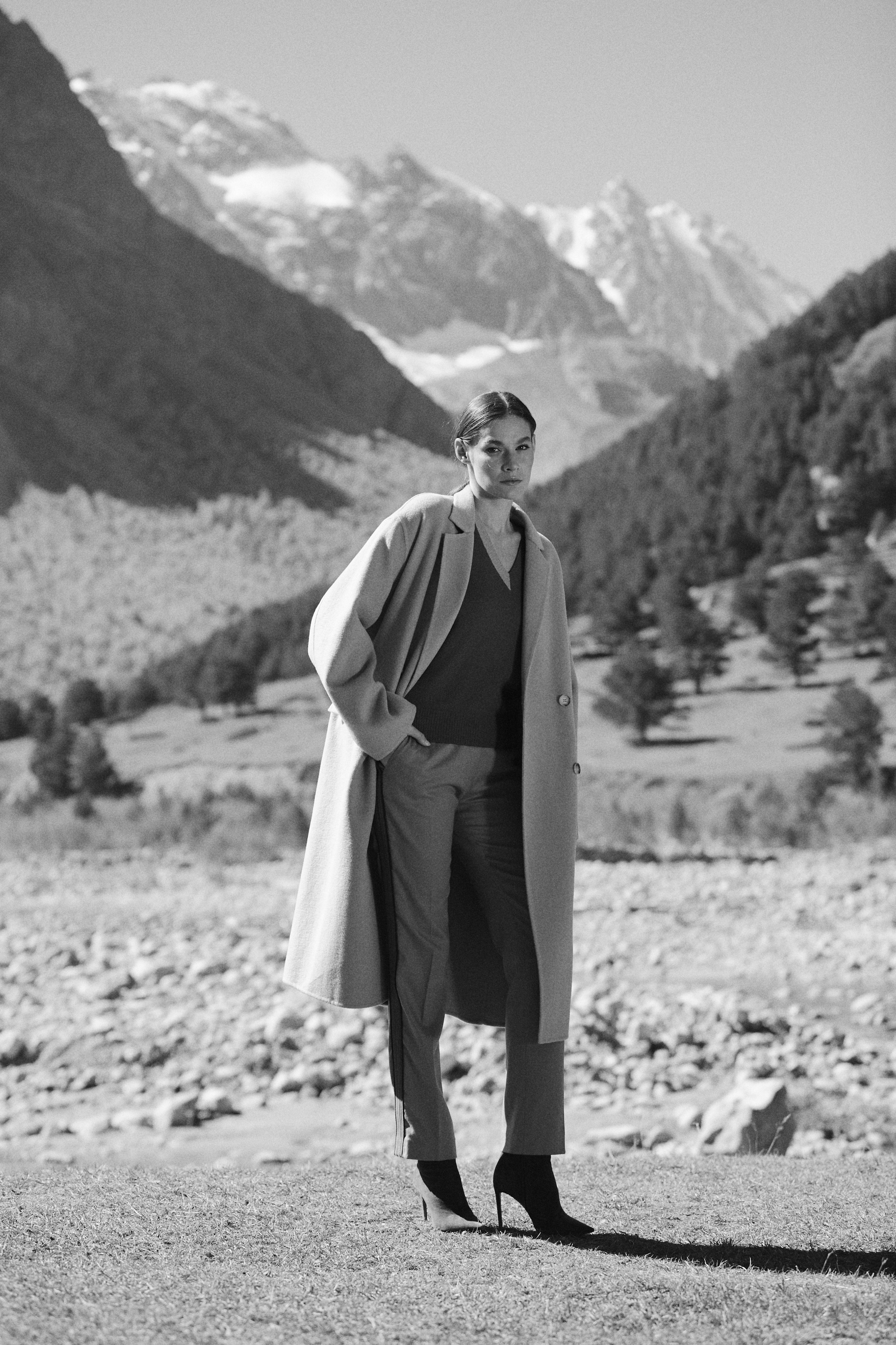 Съемка для бренда одежды в горах. Фотограф Продюсер в горах КБР / Москва  Нальчик Горы