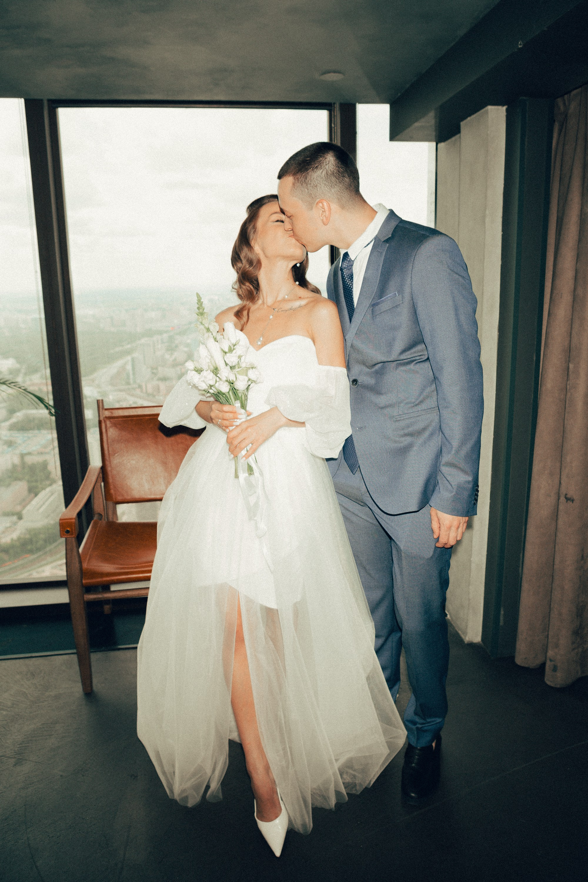 Это по любви