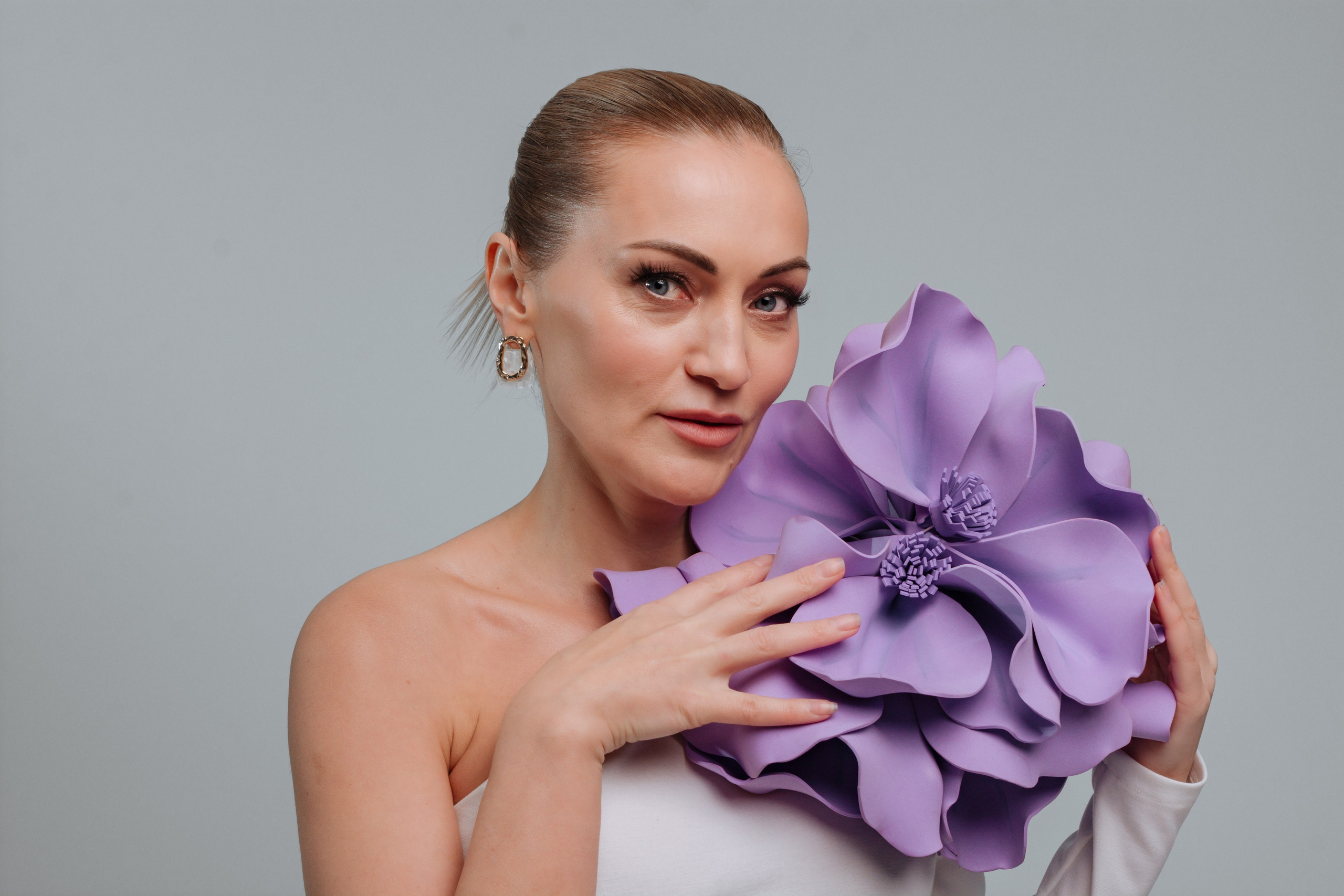 Фотосессия Superwoman. Весна 2024. Портретный фотограф в Санкт-Петербурге Дмитриева Наталия