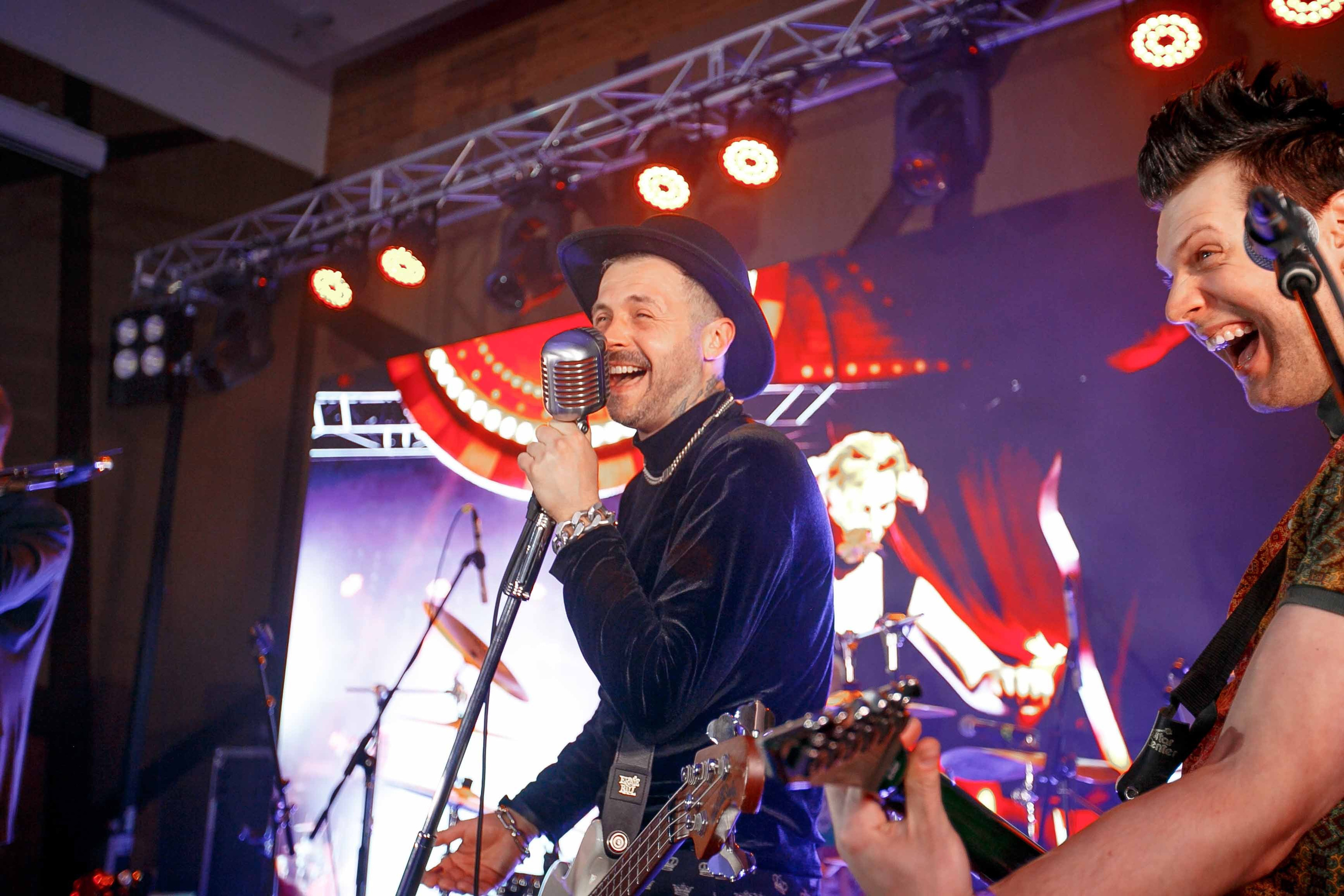 Банкет в «Азимуте». Ваш репортажный фотограф Артемий Антонов