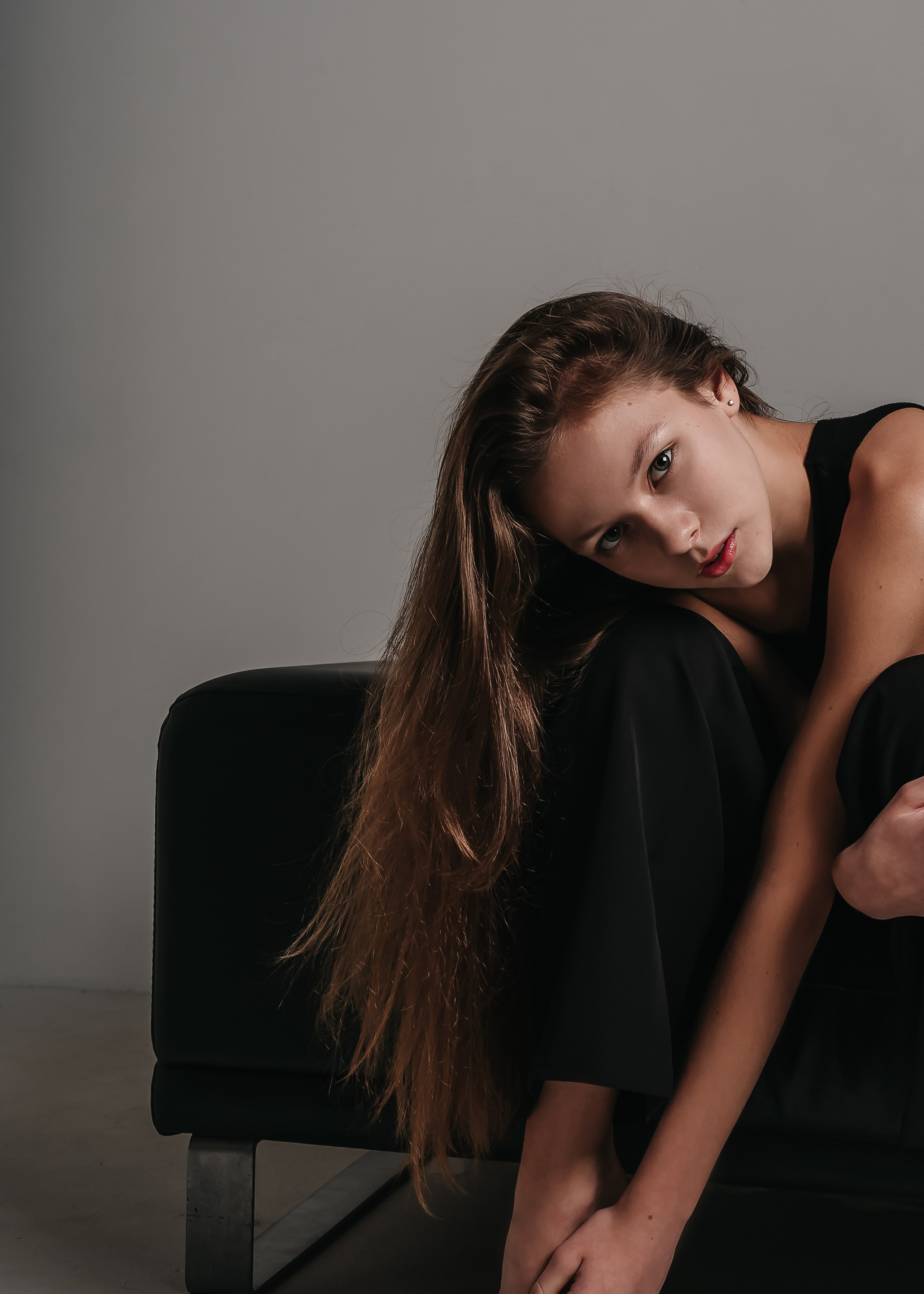 Фотосессия в студии девушки, семейная в Сочи, Адлере. Алина Бернд — свадебный и индивидуальный фотограф в Сочи и Адлере