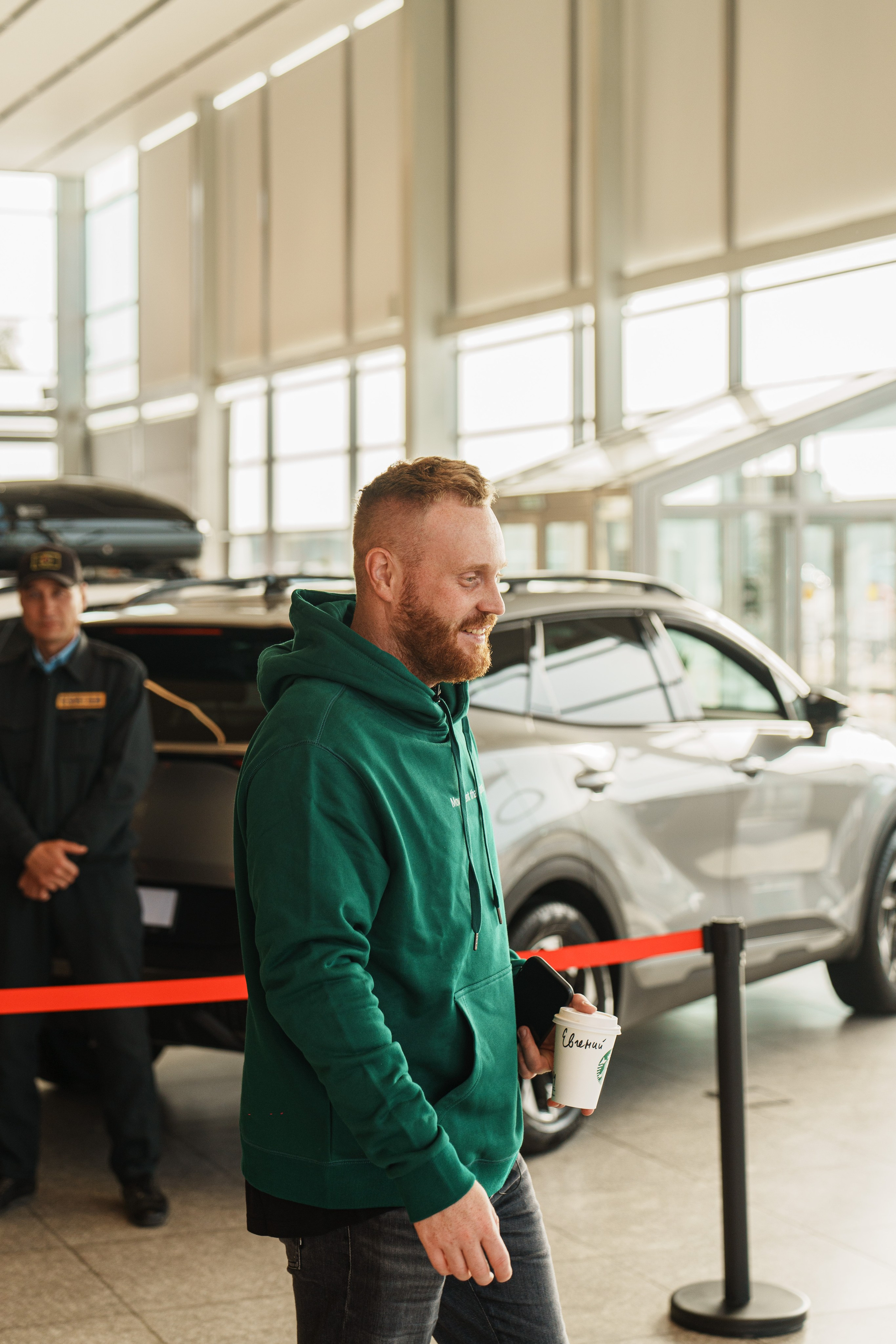 Kia EV6 Вручение Евгений Чебаткову. Фотограф TAULAN_1