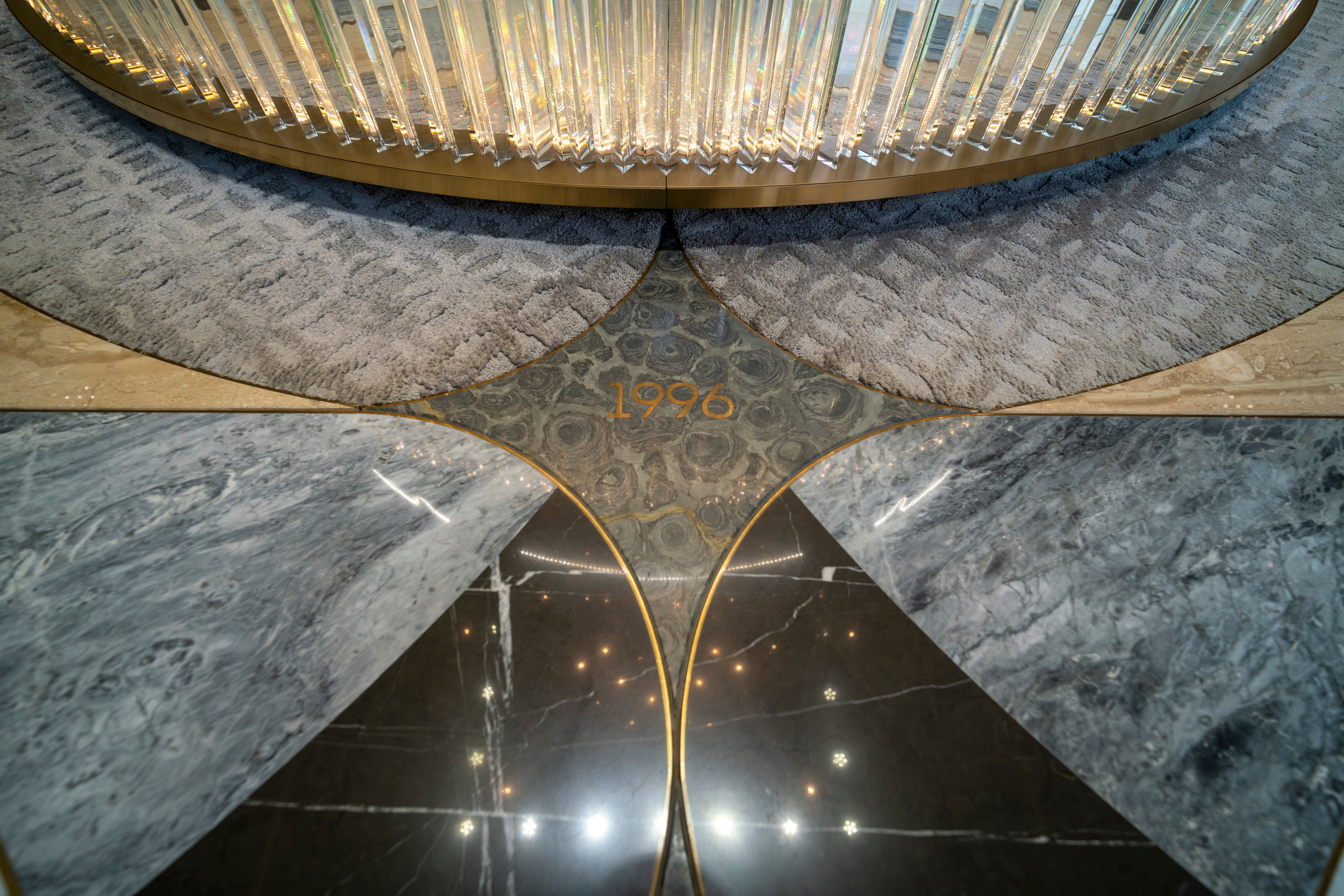 КАМ. Ювелирный дом CHAMOVSКIKH. Видеограф для бизнеса в Санкт-Петербурге — съёмка производств, выставок, B2B