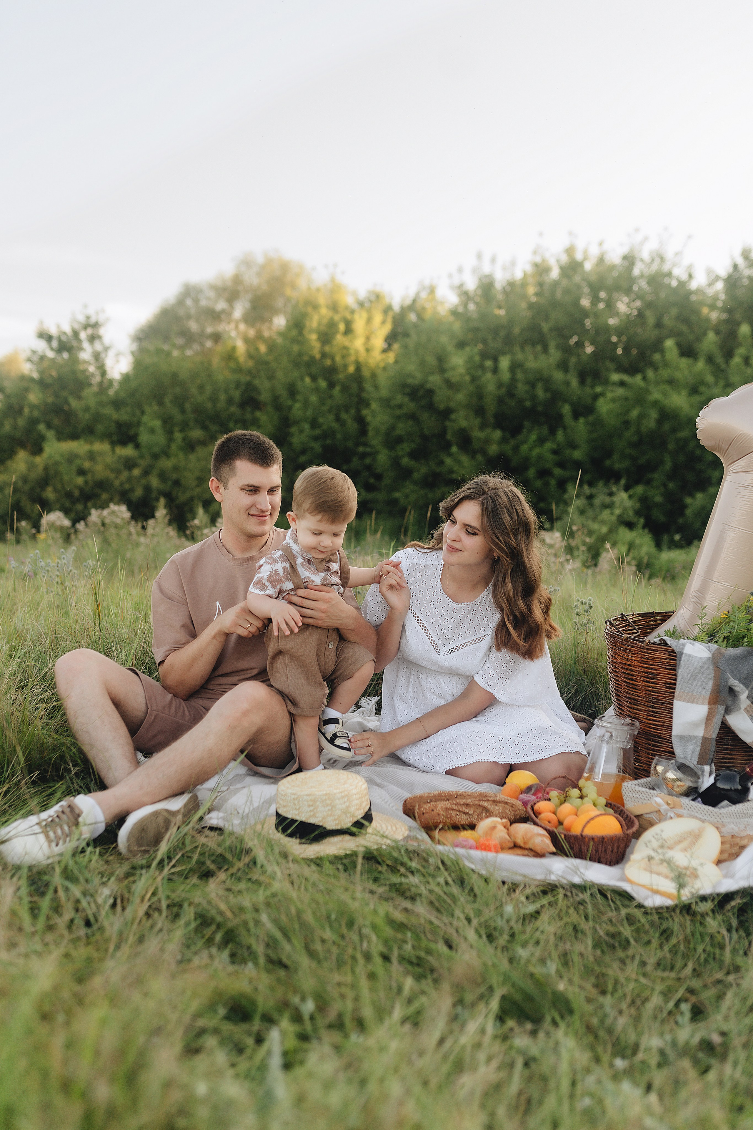 Светлана, Сергей и Женя | Семейная съемка на закате. Фотограф Карина Шмулёва. Воронеж и область