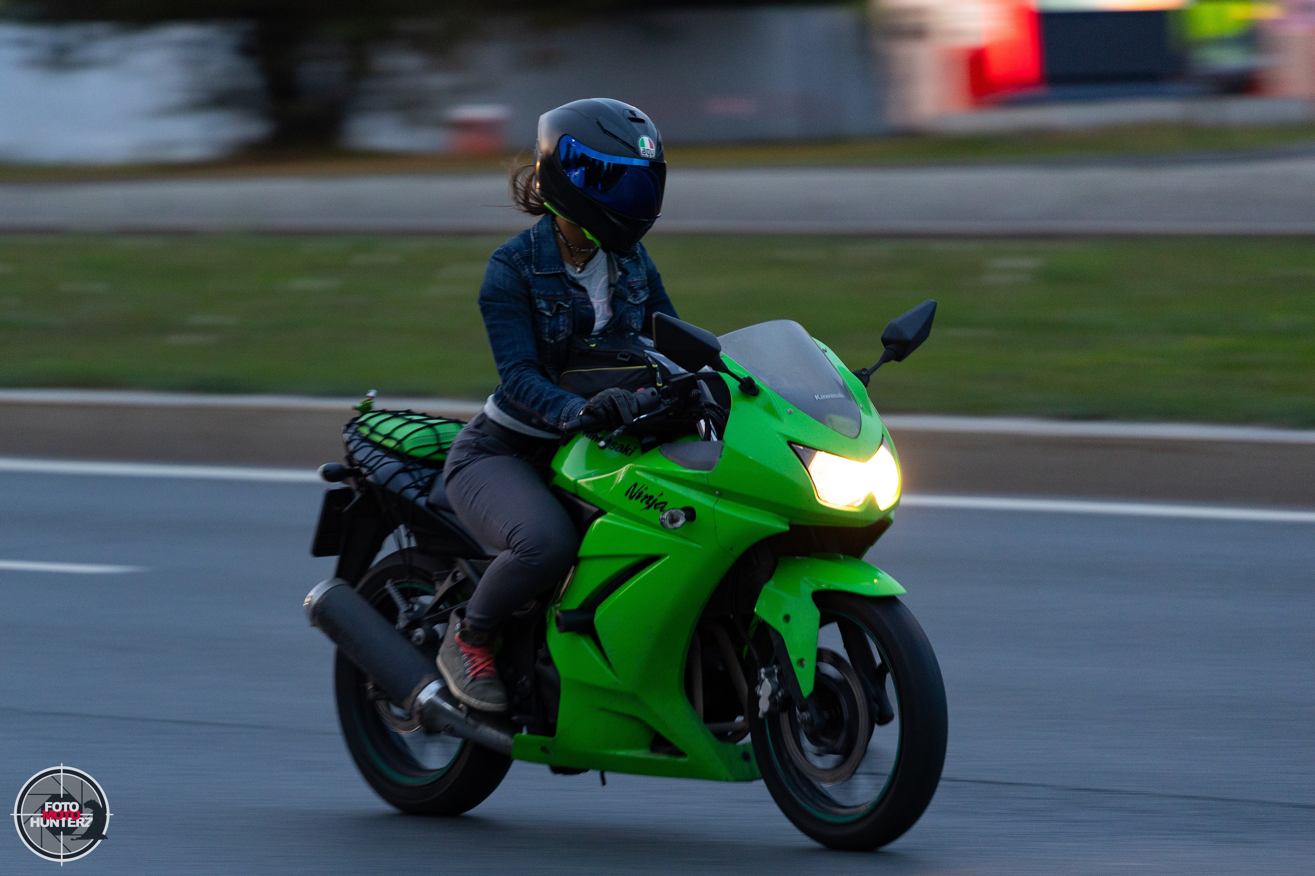 Мотоциклы на улицах города. Фотограф Ольга Гирусова «Пантерочка» Москва