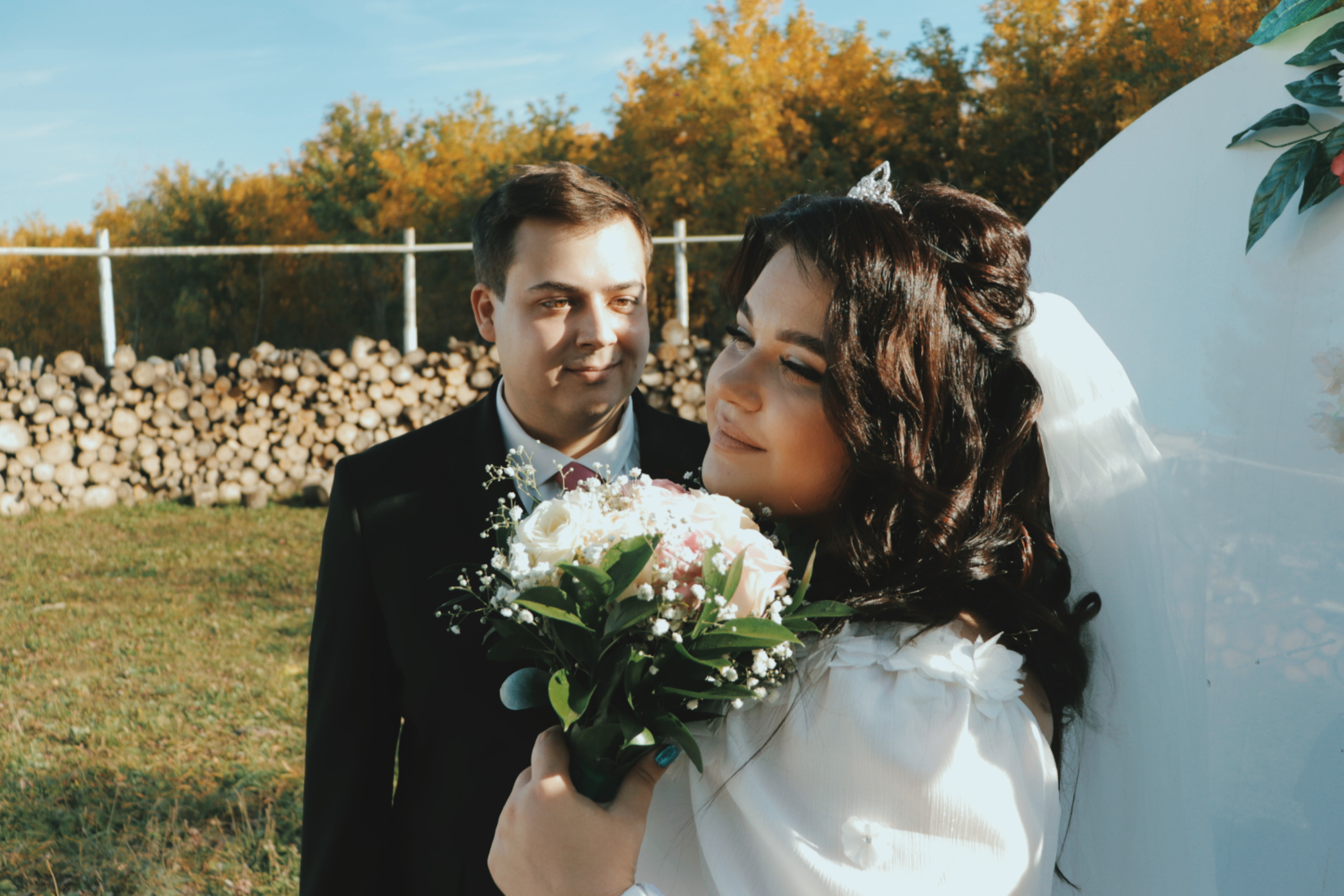 жених с невестой свадебный клип