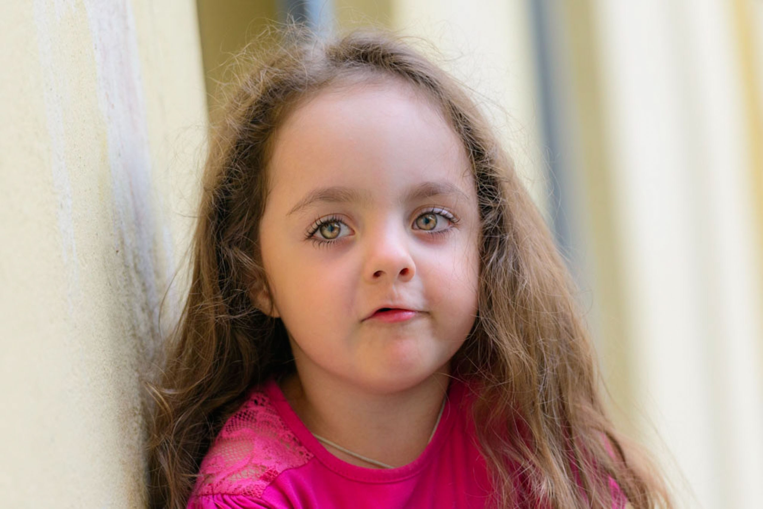 Живые моменты: детская фотосессия в кафе Санкт-Петербурга. Съемка на Васильевском острове