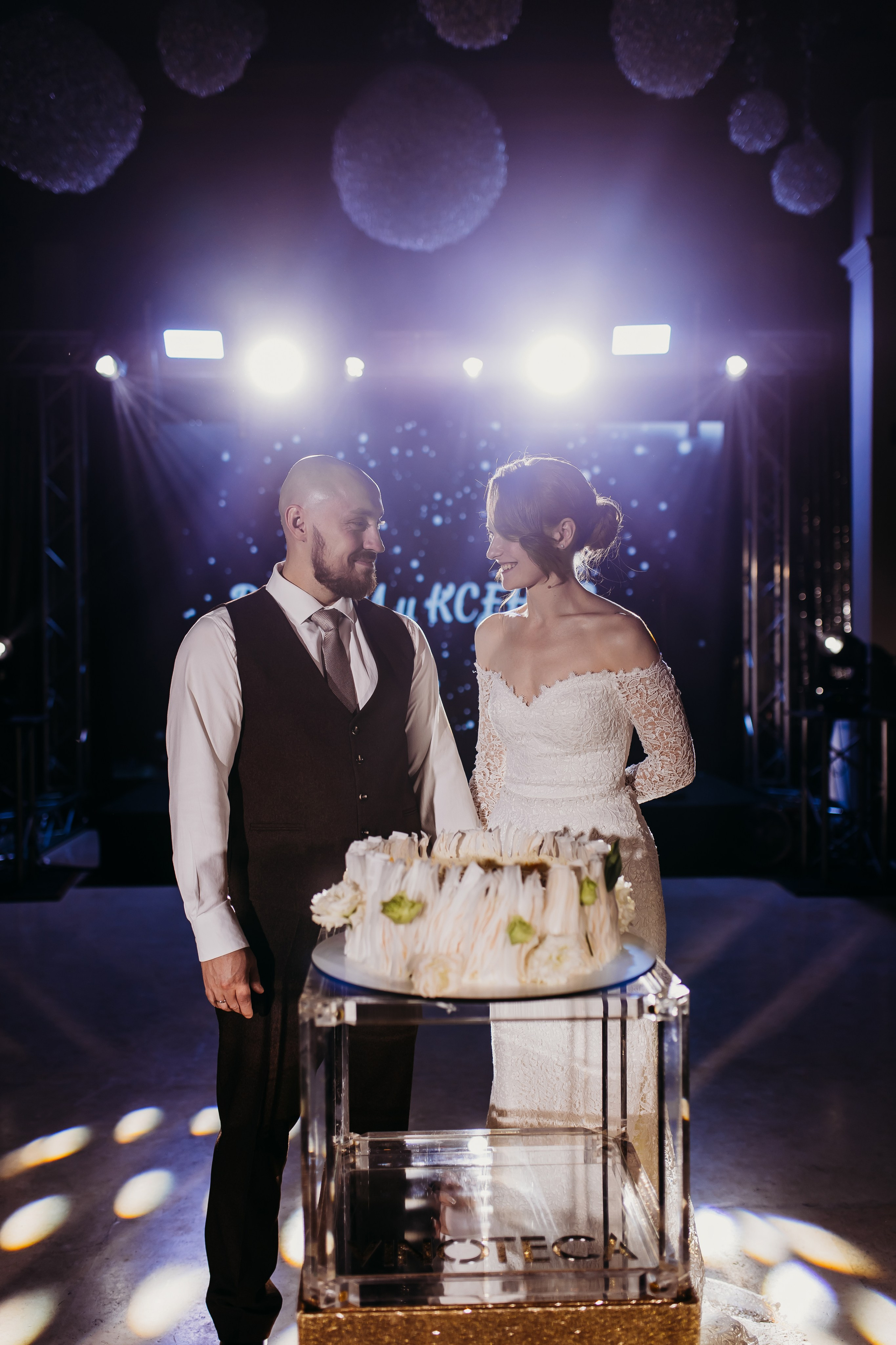 Вадим и Ксения. Фотограф Тимербаева Алина г. Сургут