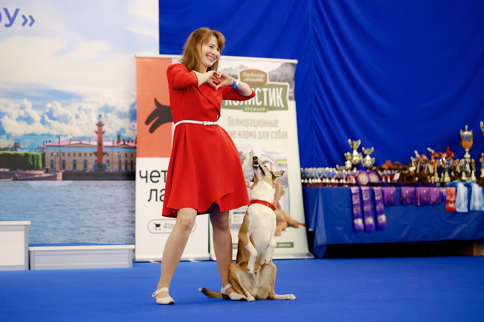 Танцы на выставке «Зоошоу», СПб. Фотограф-анималист Mary Mart — Москва, Питер