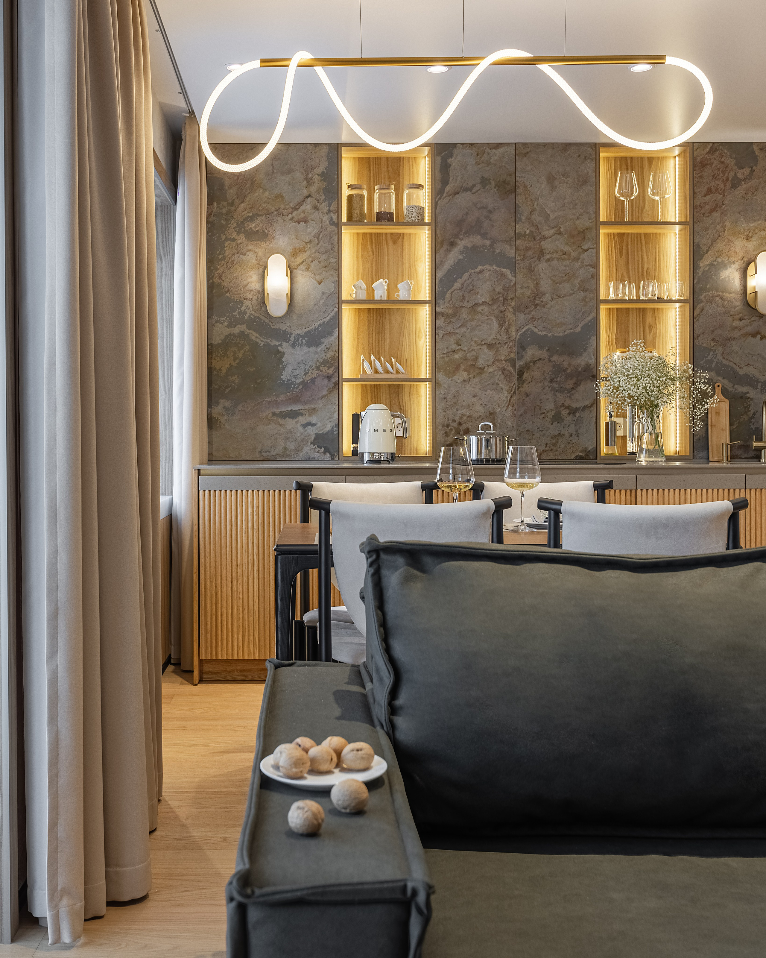 Гагарина. Фотограф и видеограф в Улан-Удэ: Аюна Габагуева и Артём Шаханов