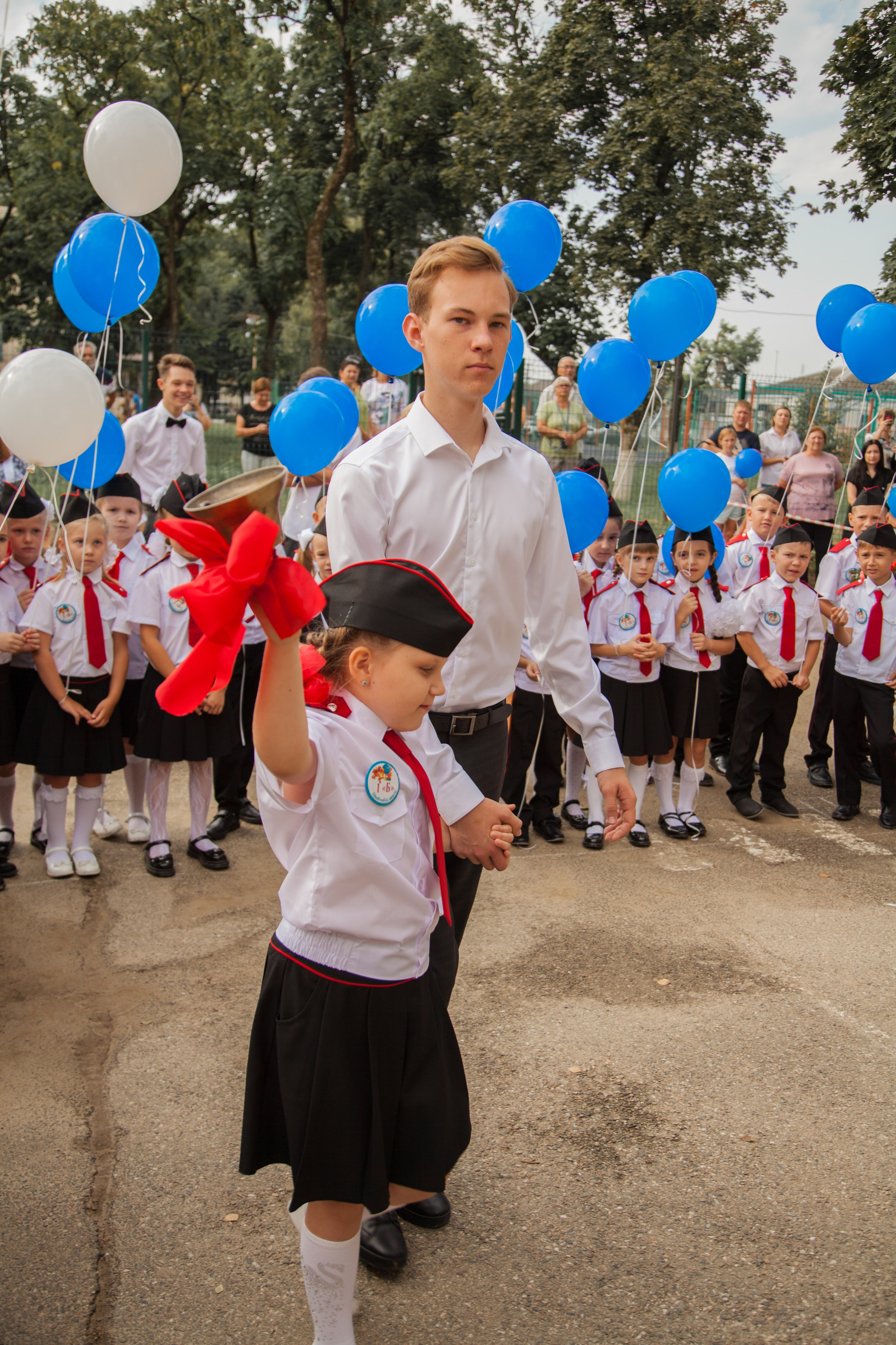 Линейка 1 сентября. Свадебный и семейный фотограф в Армавире