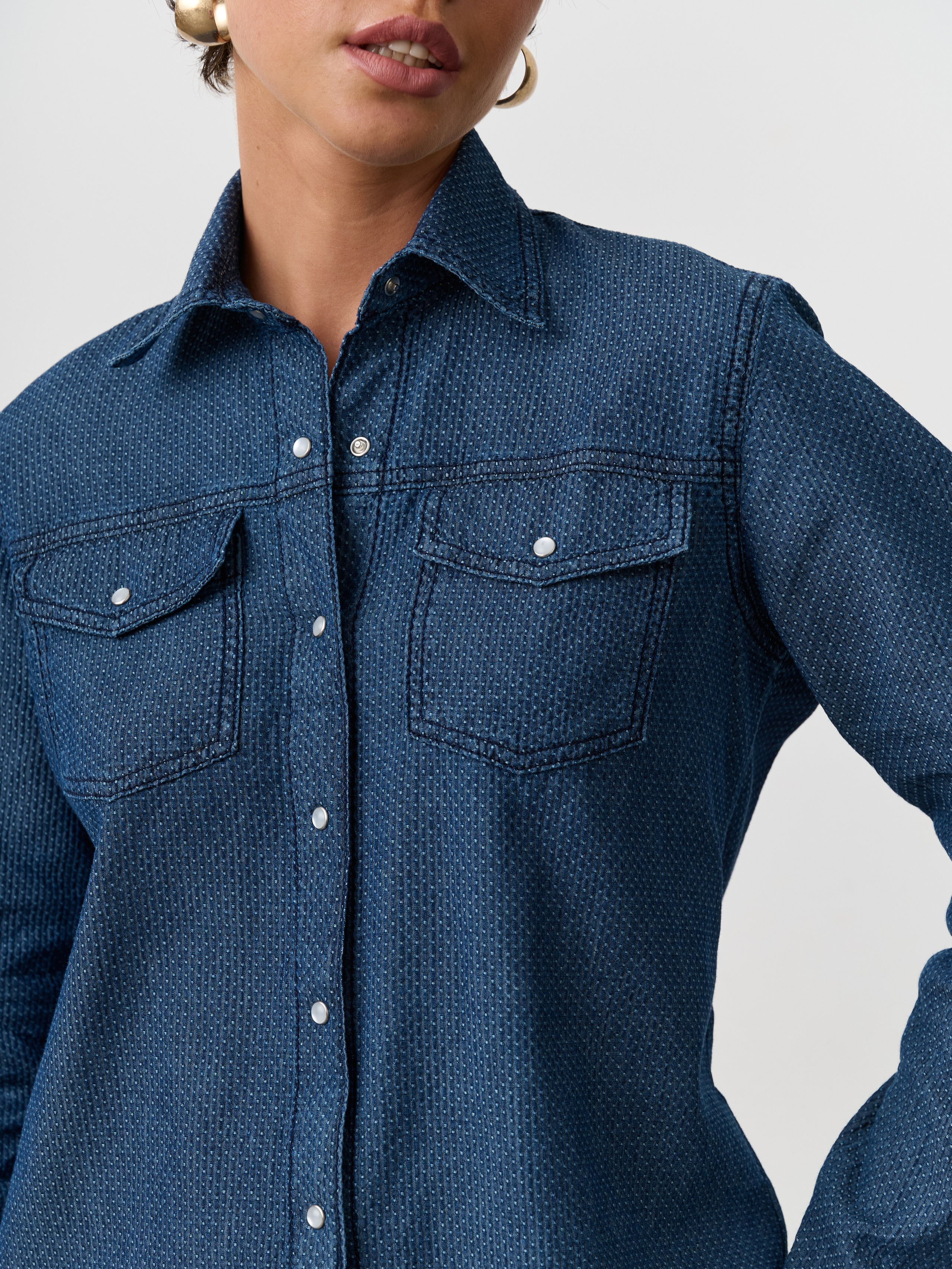 Съёмка для продакшна Buro. Fashion фотограф в Москве Ксения Чупрунова