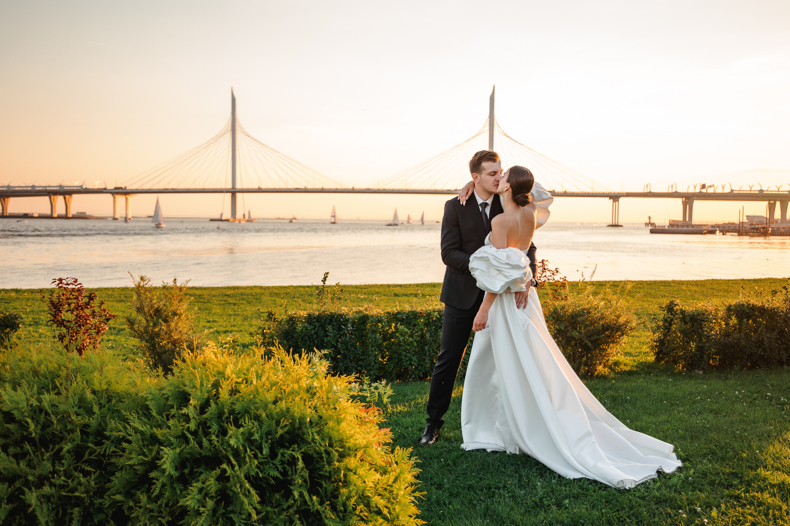 Иван и Юлия. Санкт-Петербург. Финский залив. Асия. Свадебный фотограф в Хабаровске
