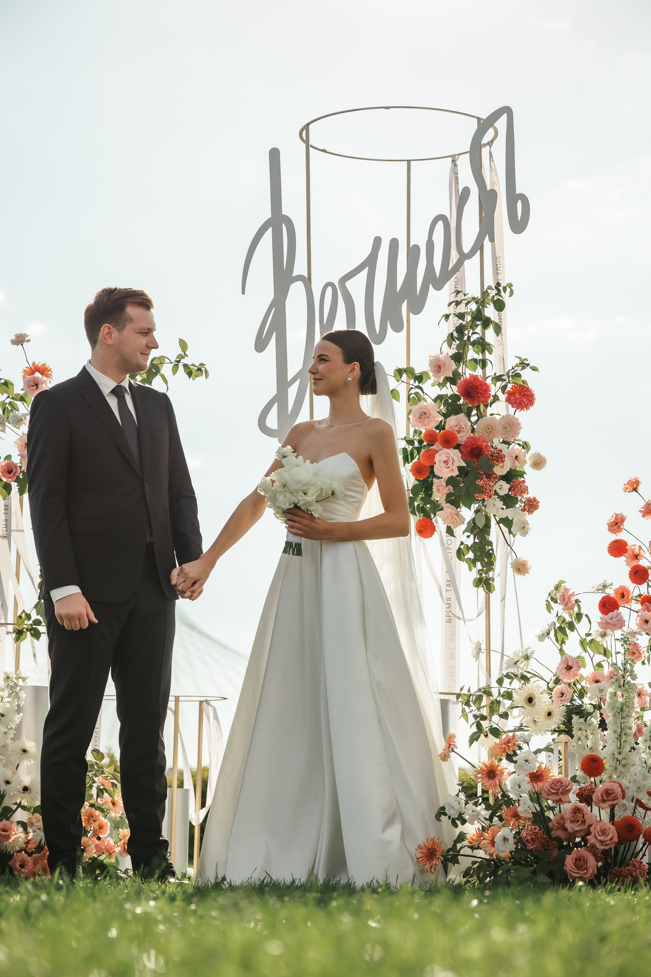 Иван и Юлия. Санкт-Петербург. Финский залив. Асия. Свадебный фотограф в Хабаровске