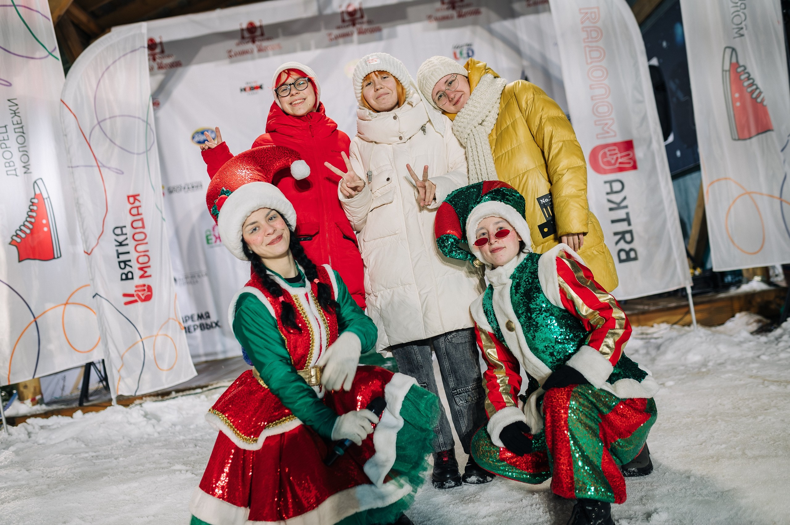 Награждение волонтерского корпуса 650-летия города Киров. Репортажный фотограф в Кирове Александр Лутошкин