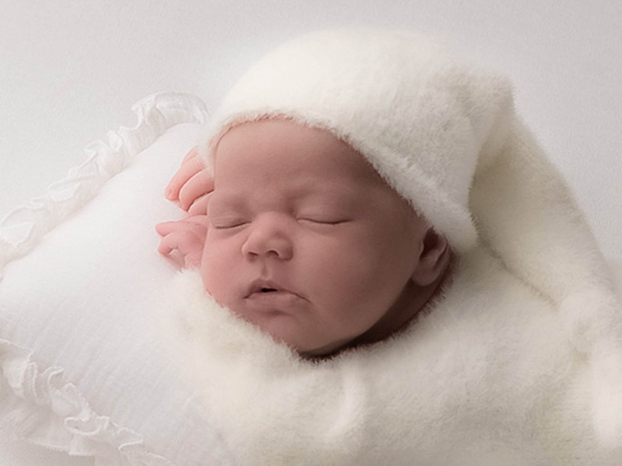 Фотосессия новорожденных — Владивосток — Пакет Стандарт + 3 доп.кадра-Аня. Фотограф новорожденных (ньюборн) в г. Уссурийске Приморский край Ирина Губанова