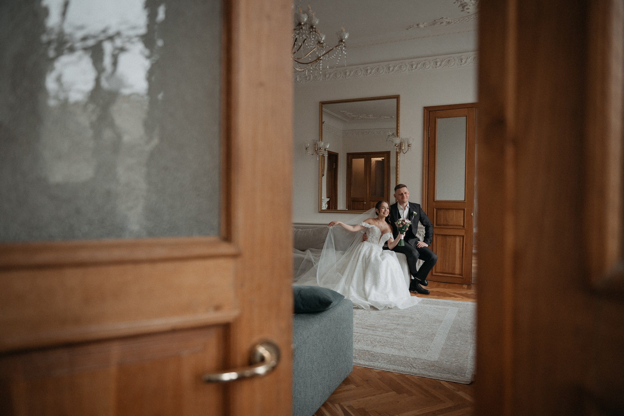 сборы невесты в апартаментах с видом на Казанский собор