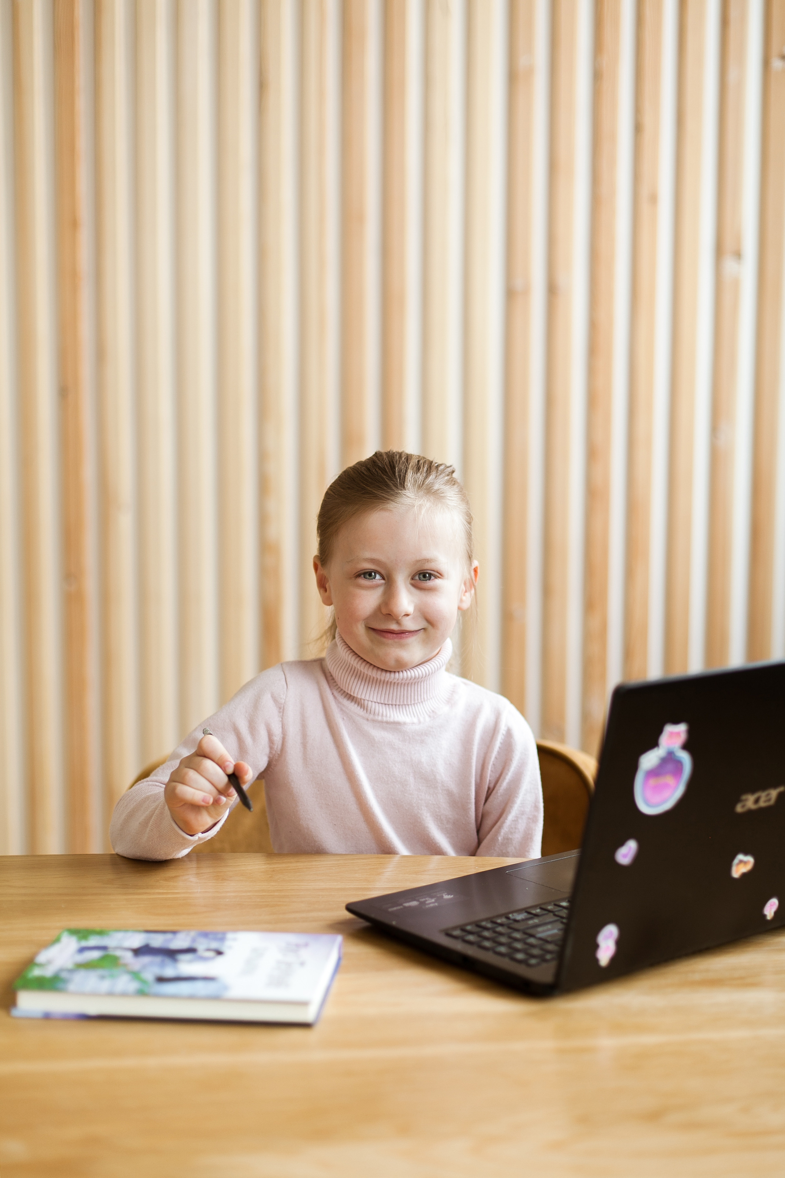 Преподаватель по чтению, скорочтению. Контент фотограф Саша Логвиненко