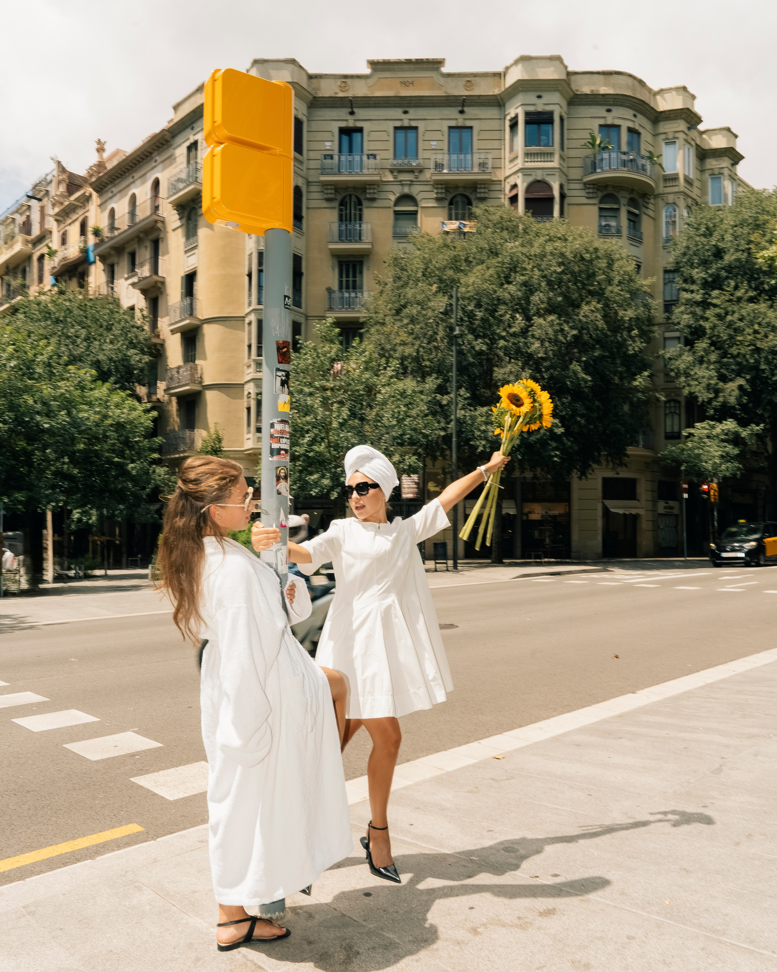 SONYA & LIZA | BARCELONA. Photographer Barcelona