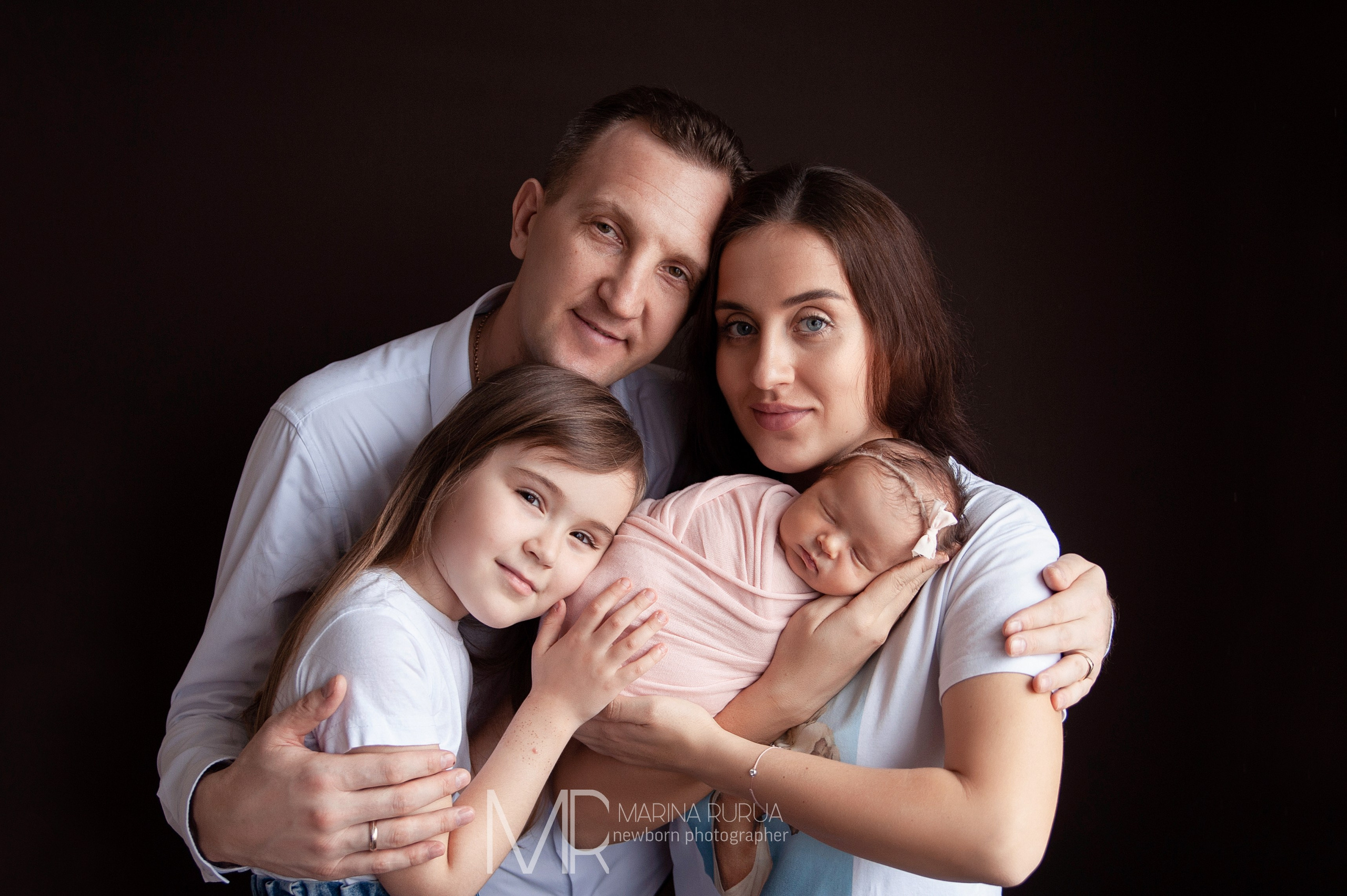 Малыш и родители