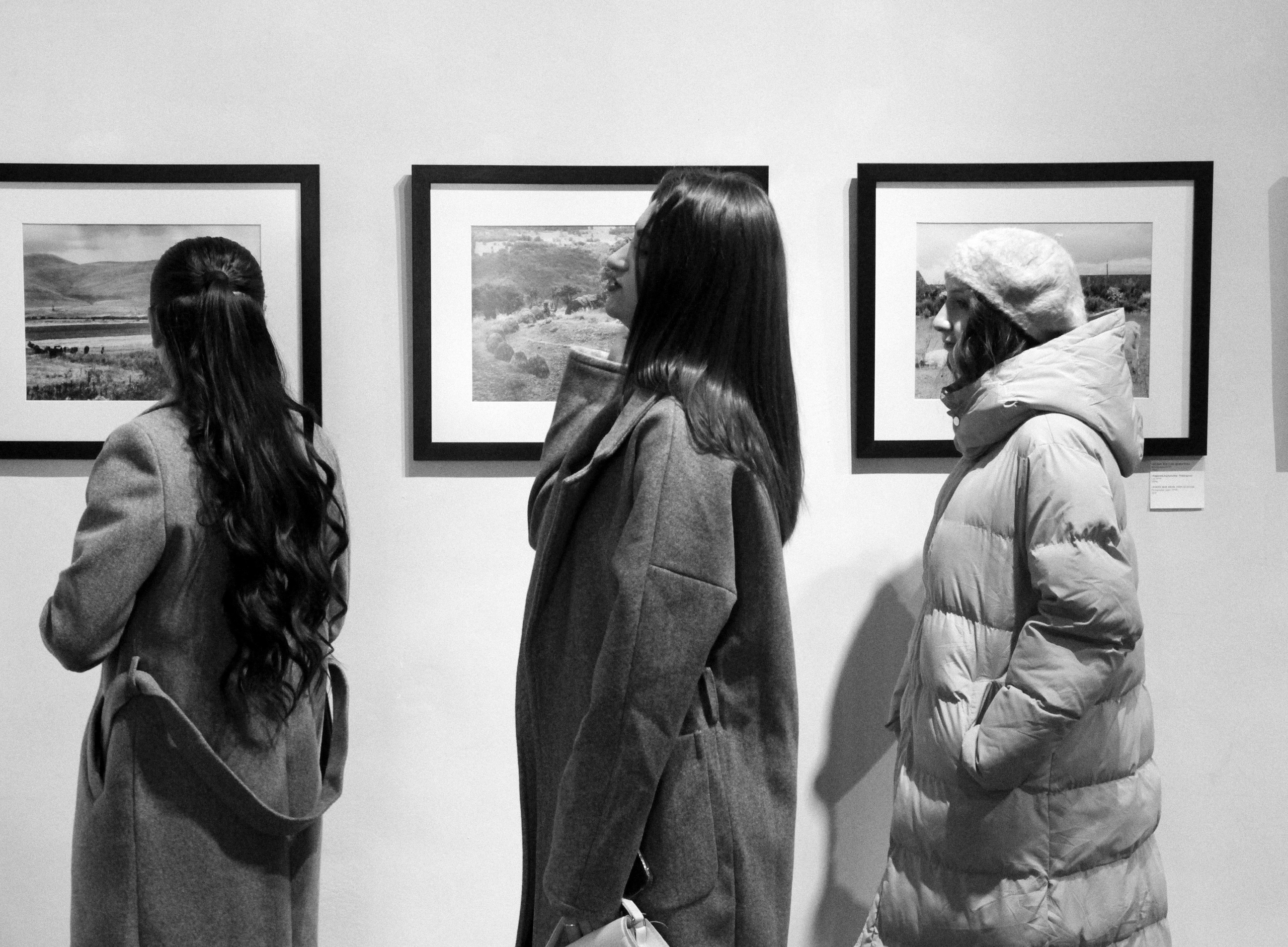 Выставка в г. Гюмри, Армения. Фоторепортаж  Д. Несмелова. Арт-фотограф Ксения Якутович