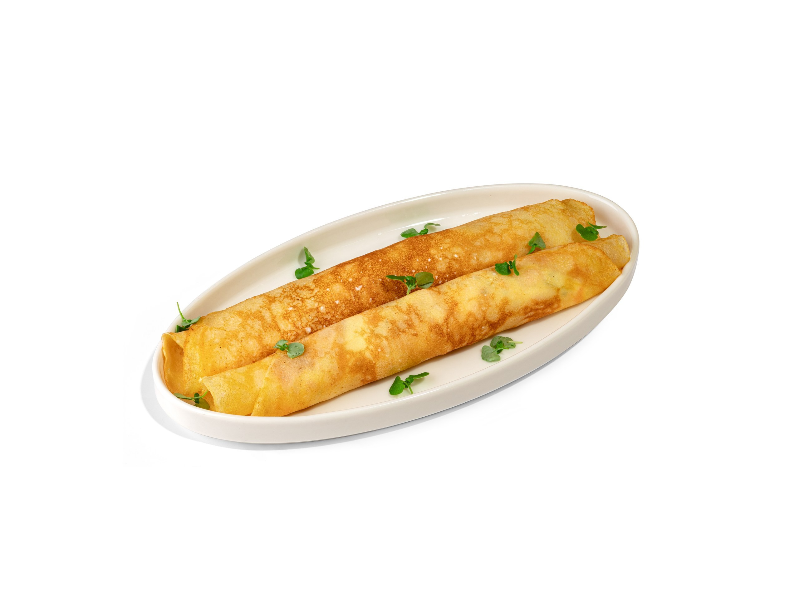 БЛИНЫ С ЛОСОСЕМ — 850Р. Блины с начинкой из лососся с/с, творожного крема, и лука сибулет. Украшены микро зеленью и черным перцем. 