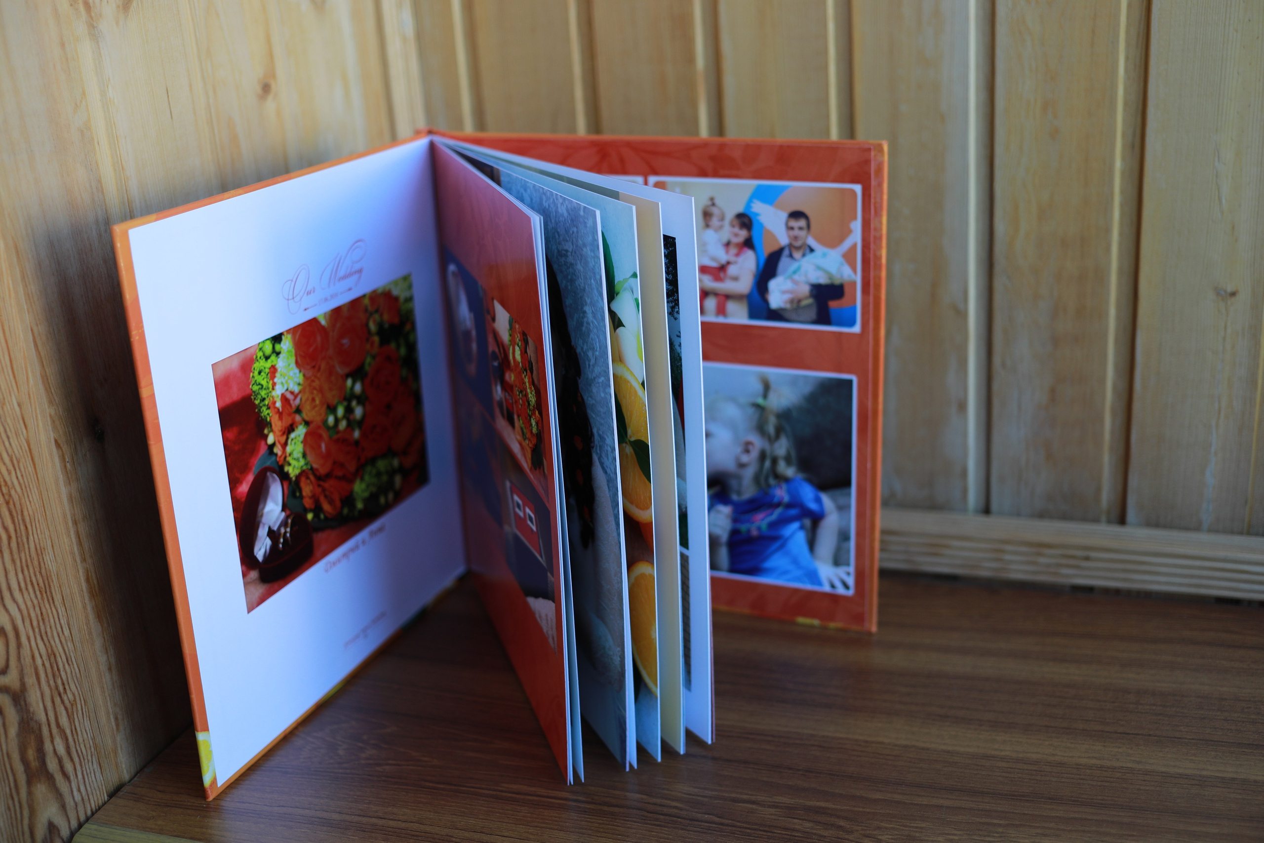 medlori fotobook Фотокниги в Липецке. Свадебная фотокнига «WEDDING DAY» Фотокнига постраничная (от 20 до 40 страниц), цена зависит от количества разворотов. Варианты фотокниг, созданные мной от фотосъёмки до дизайна. Цена: от 7500 руб за 10 разворотов. Обложка жёсткая, листы 350 мг. Фотограф Медведева Лариса.