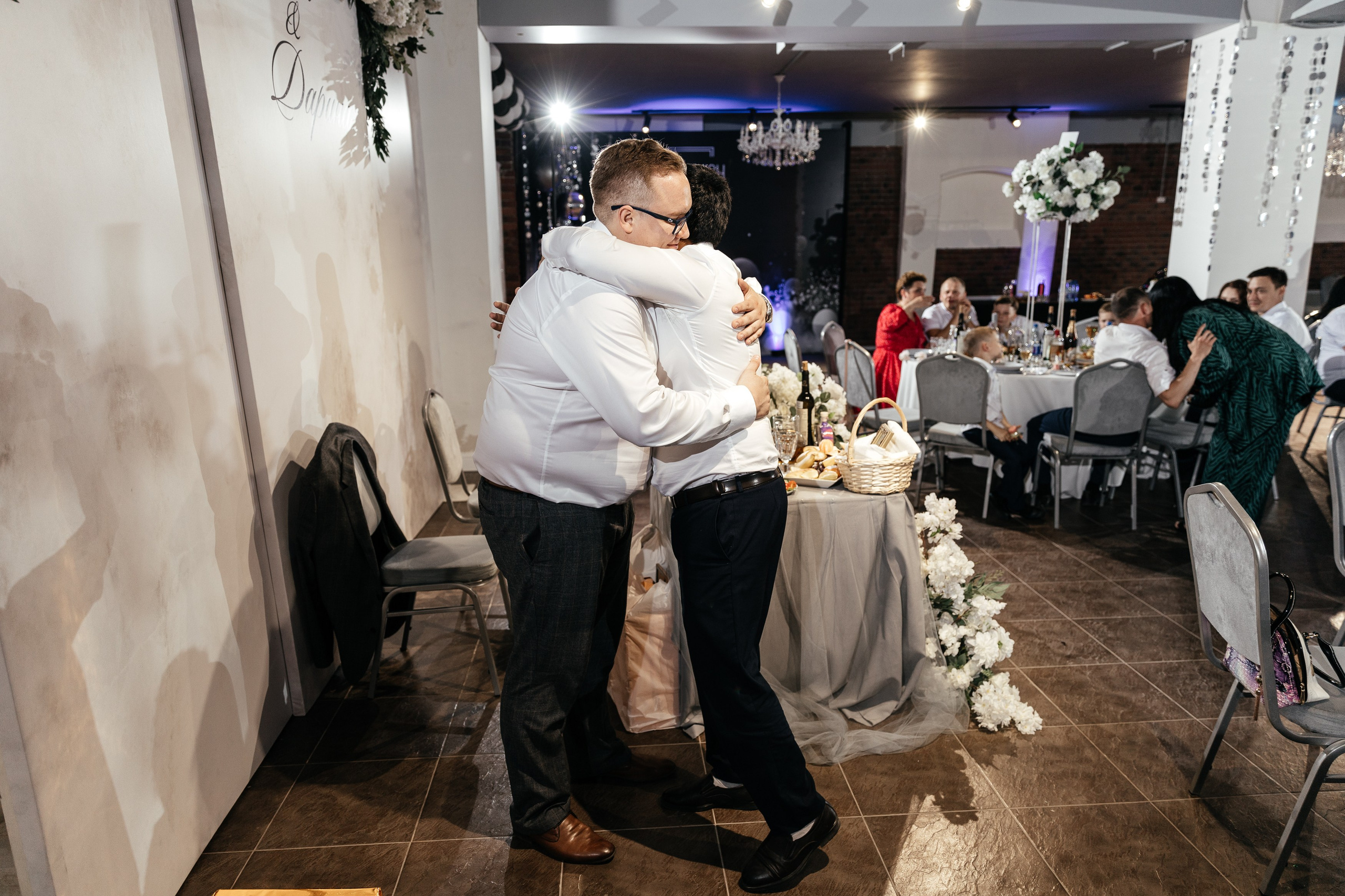 Свадебный фотограф Уфа — Руслан ГабдлисламовЖивые эмоции, красивые кадры, воспоминания на всю жизнь.Работаю по всей Республике Башкортоста. Свадебный фотограф Уфа Руслан Габдлисламов