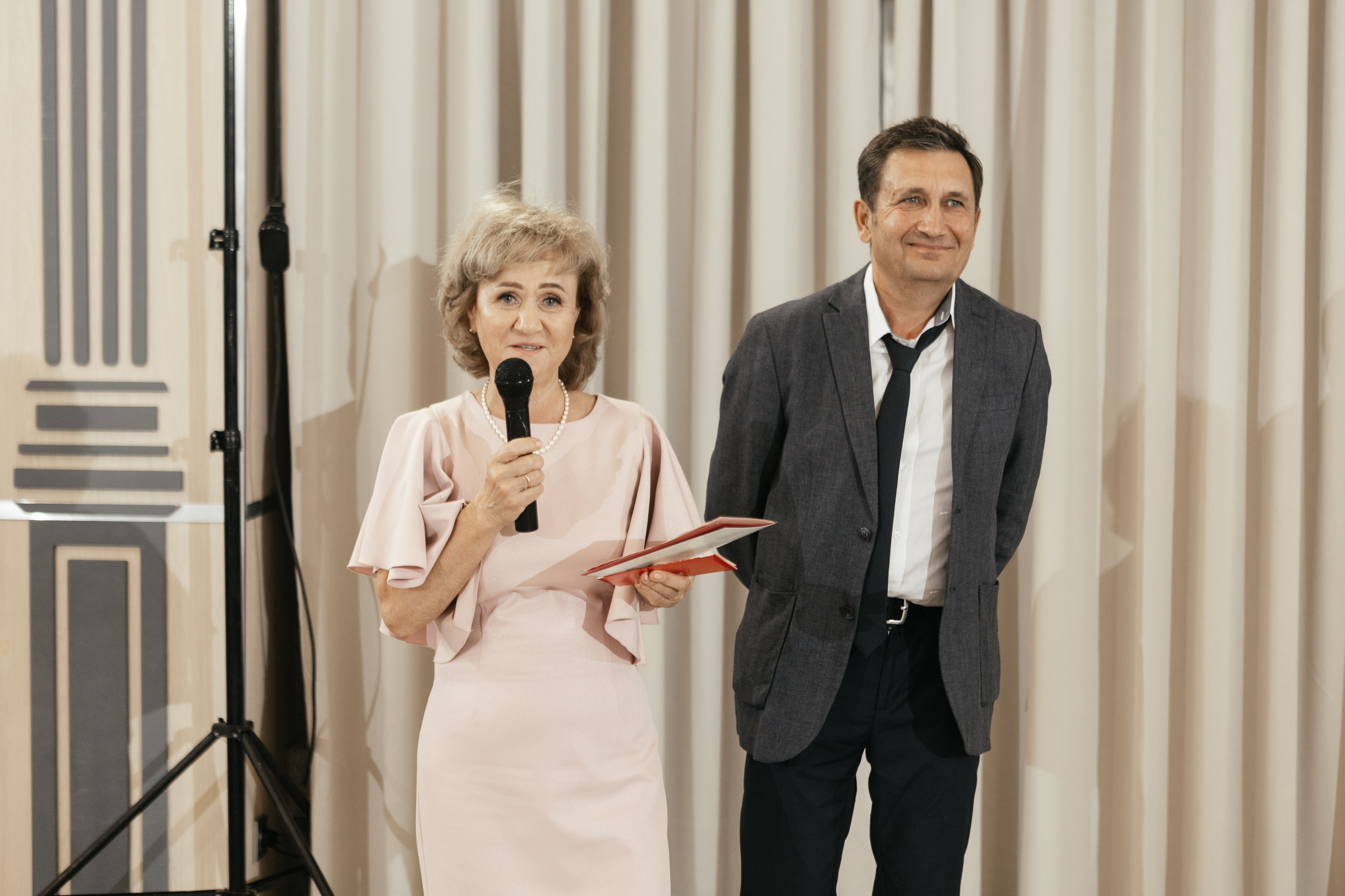 Свадебный фотограф Уфа — Руслан ГабдлисламовЖивые эмоции, красивые кадры, воспоминания на всю жизнь.Работаю по всей Республике Башкортоста. Свадебный фотограф Уфа Руслан Габдлисламов